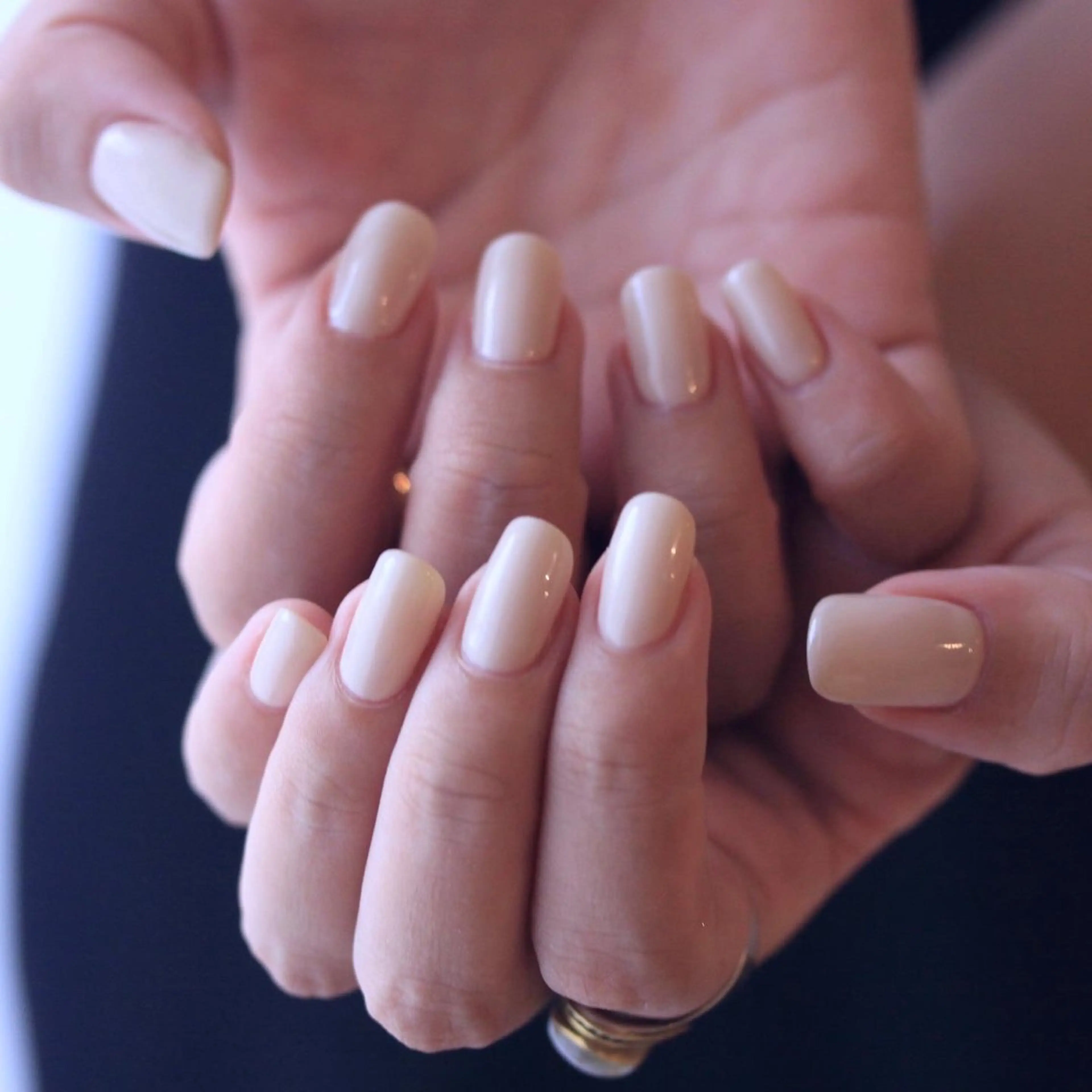 ネイル ワンカラーネイル ハンドネイル Elio 国泰寺のネイルデザイン