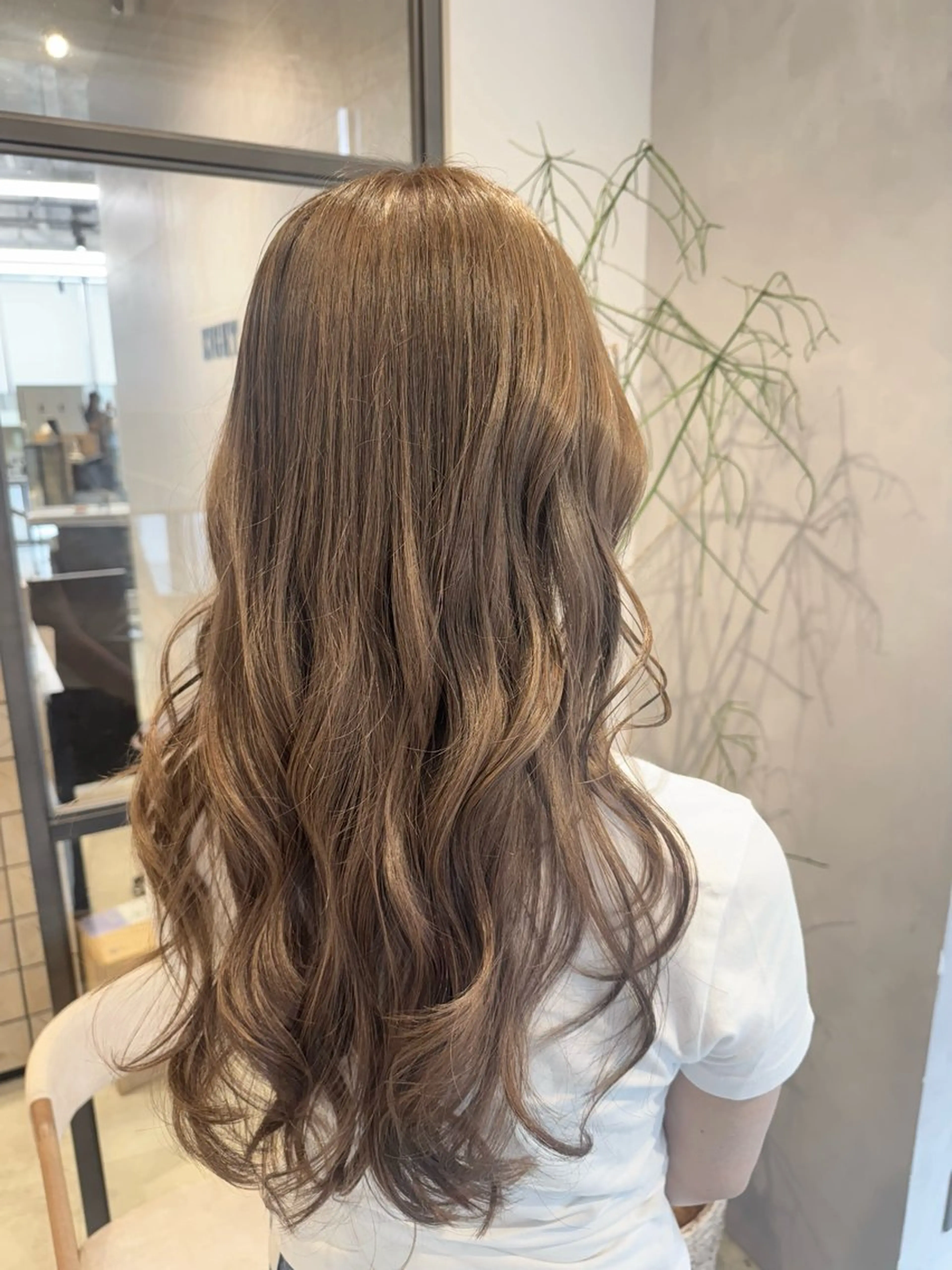 カラー ベージュカラー ブリーチ 透明感カラー ミルクティーベージュ ブリーチなしカラー カット ヘアカラー トリートメント 透明感カラー✨艶髪 制作🌱山根あゆみのヘアスタイル