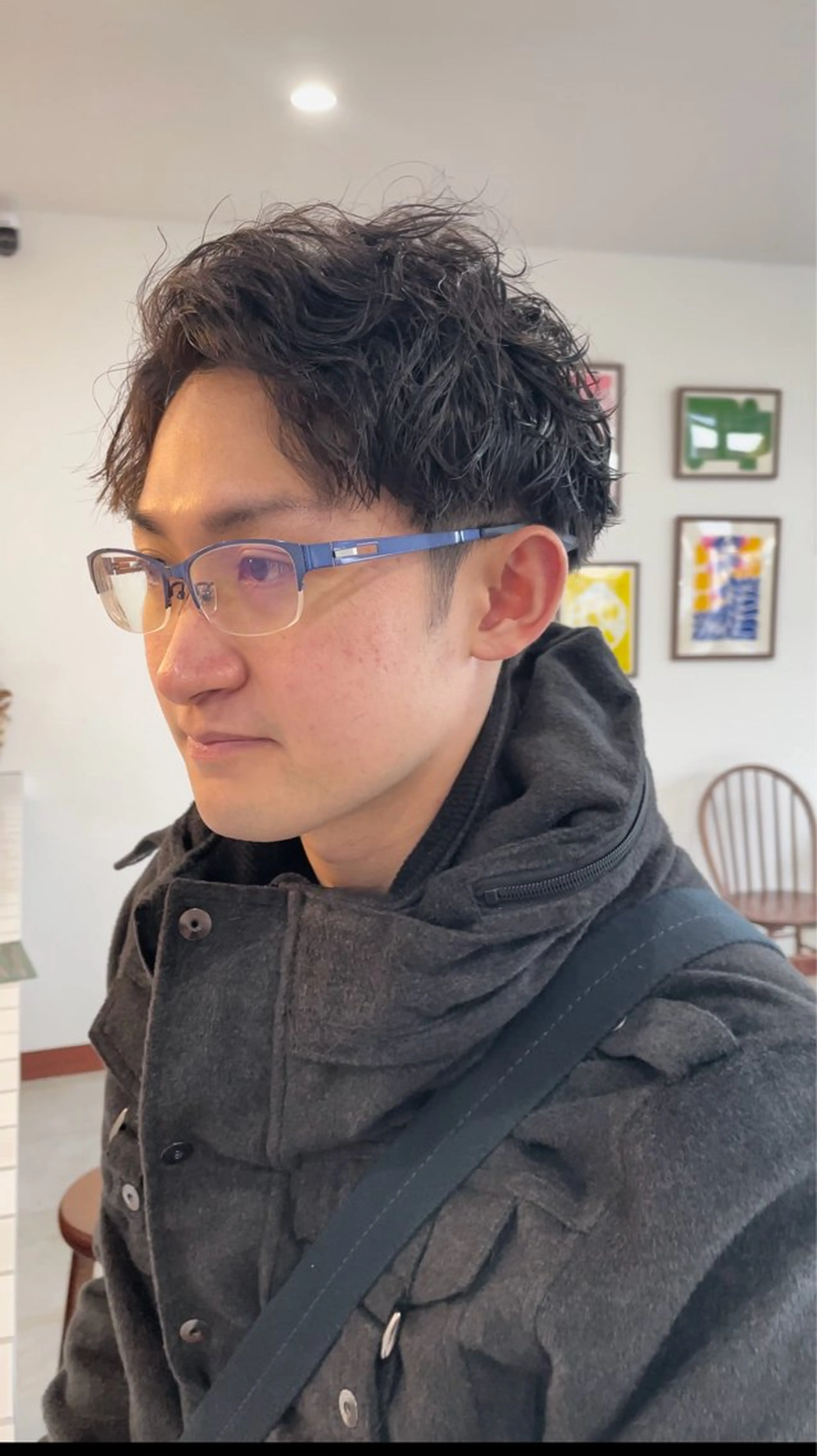 パーマ 岡田 駿也のヘアスタイル