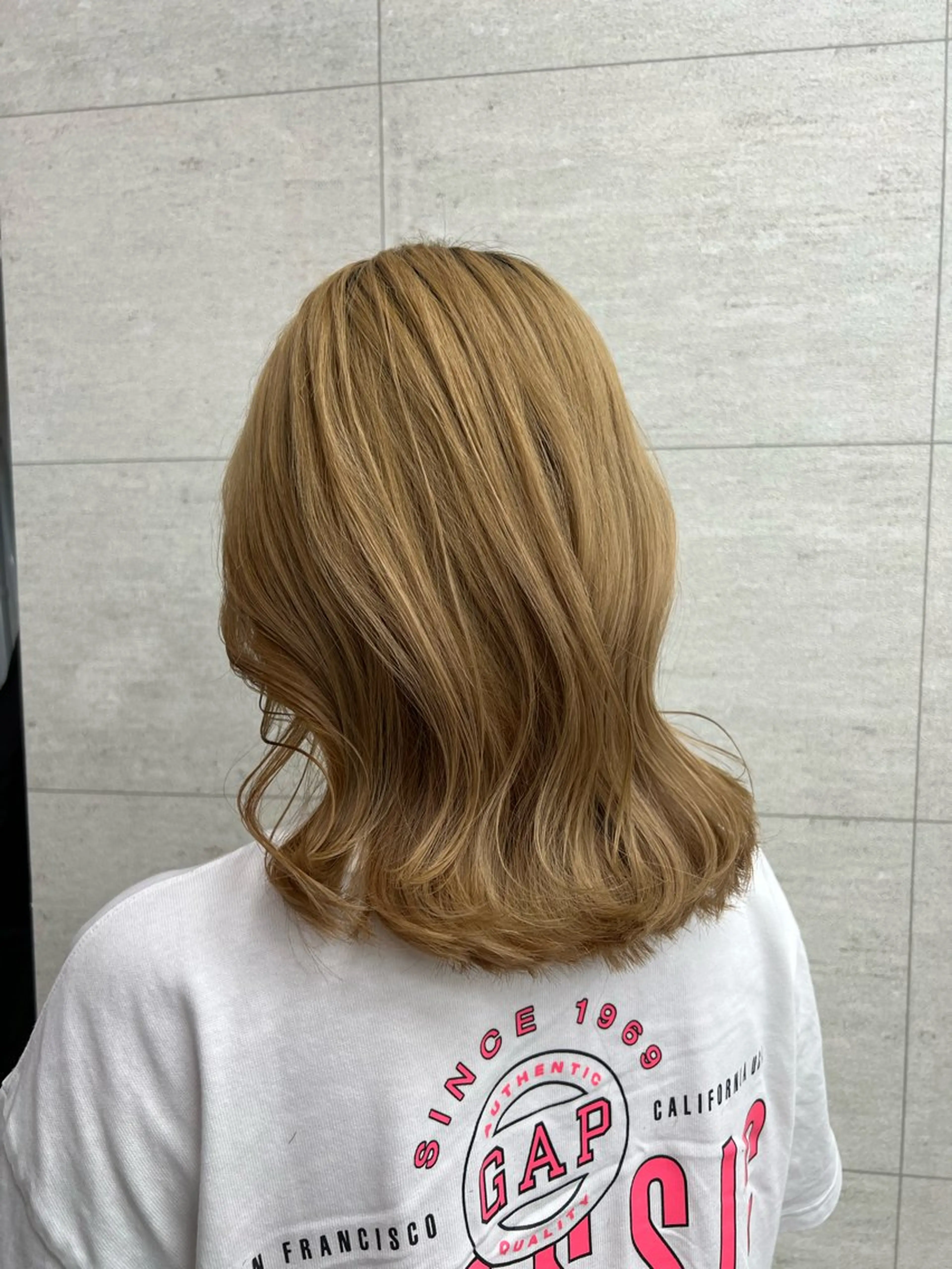 ミディアム カラー E:terne大宮店 ディレクター豊島穂希のヘアスタイル