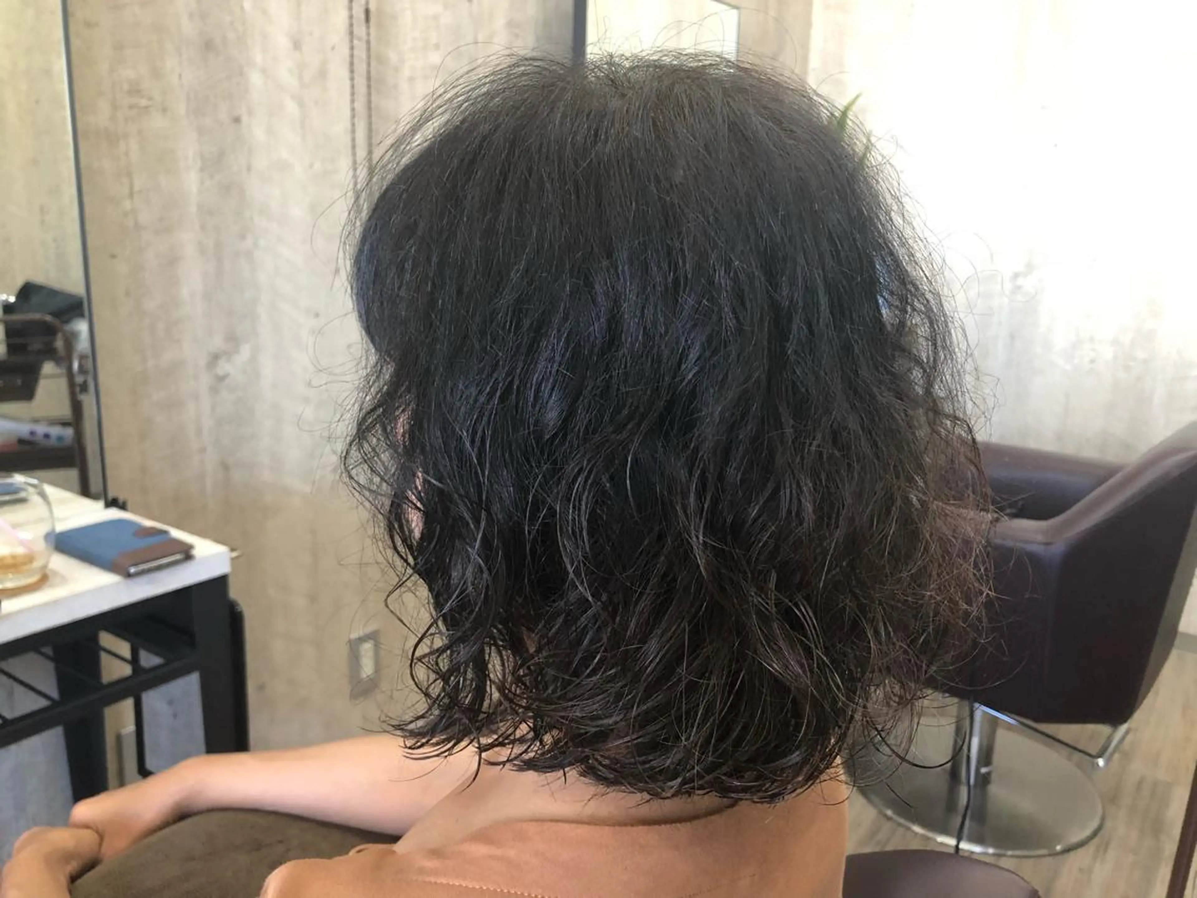 ミディアム パーマ ミディアムパーマ hair salon Ame(エイム)所属・熊井 達也のエステ・リラクイメージ