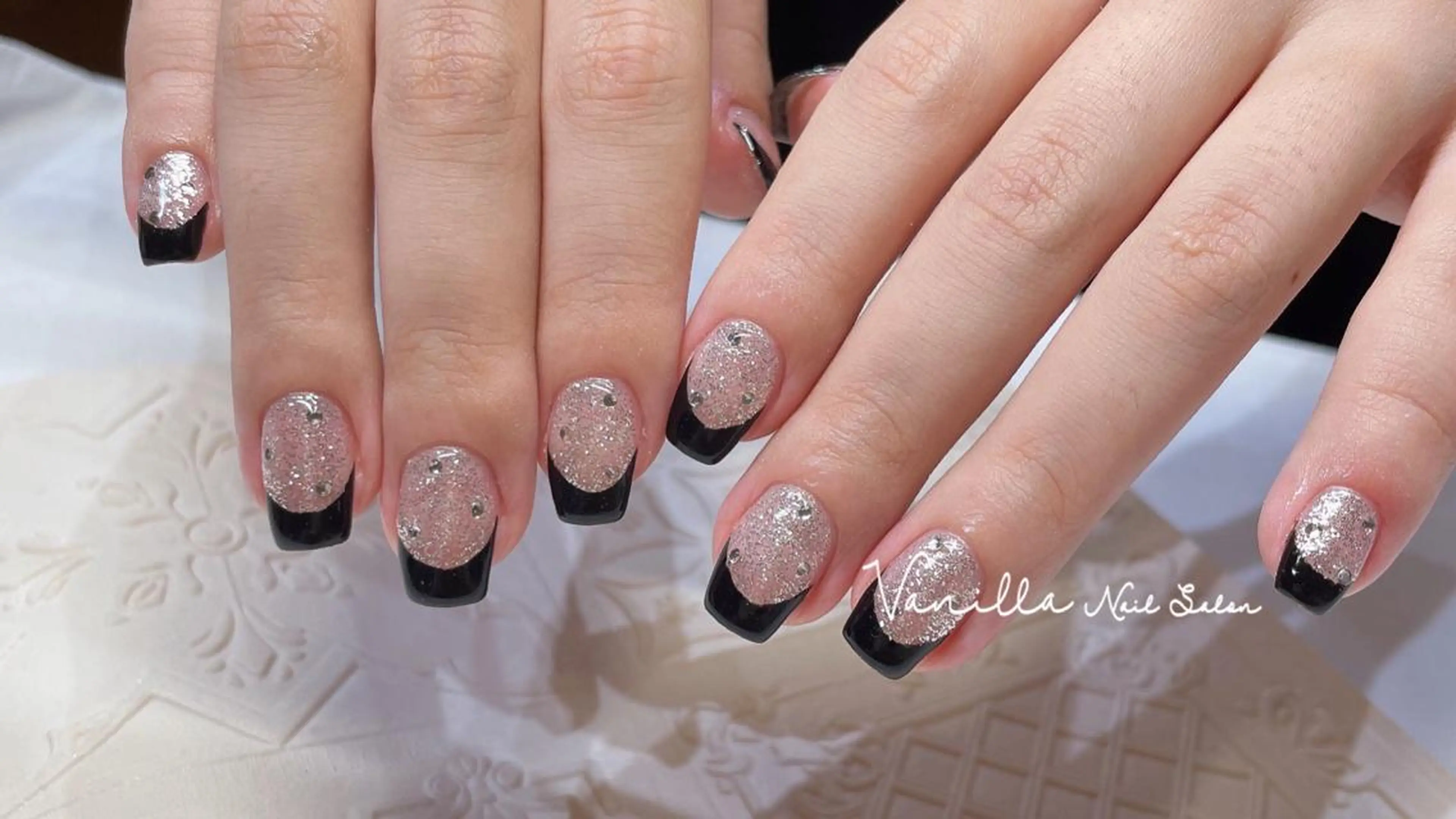ネイル ストーンネイル ハンドネイル Vanilla nail salonのネイルデザイン