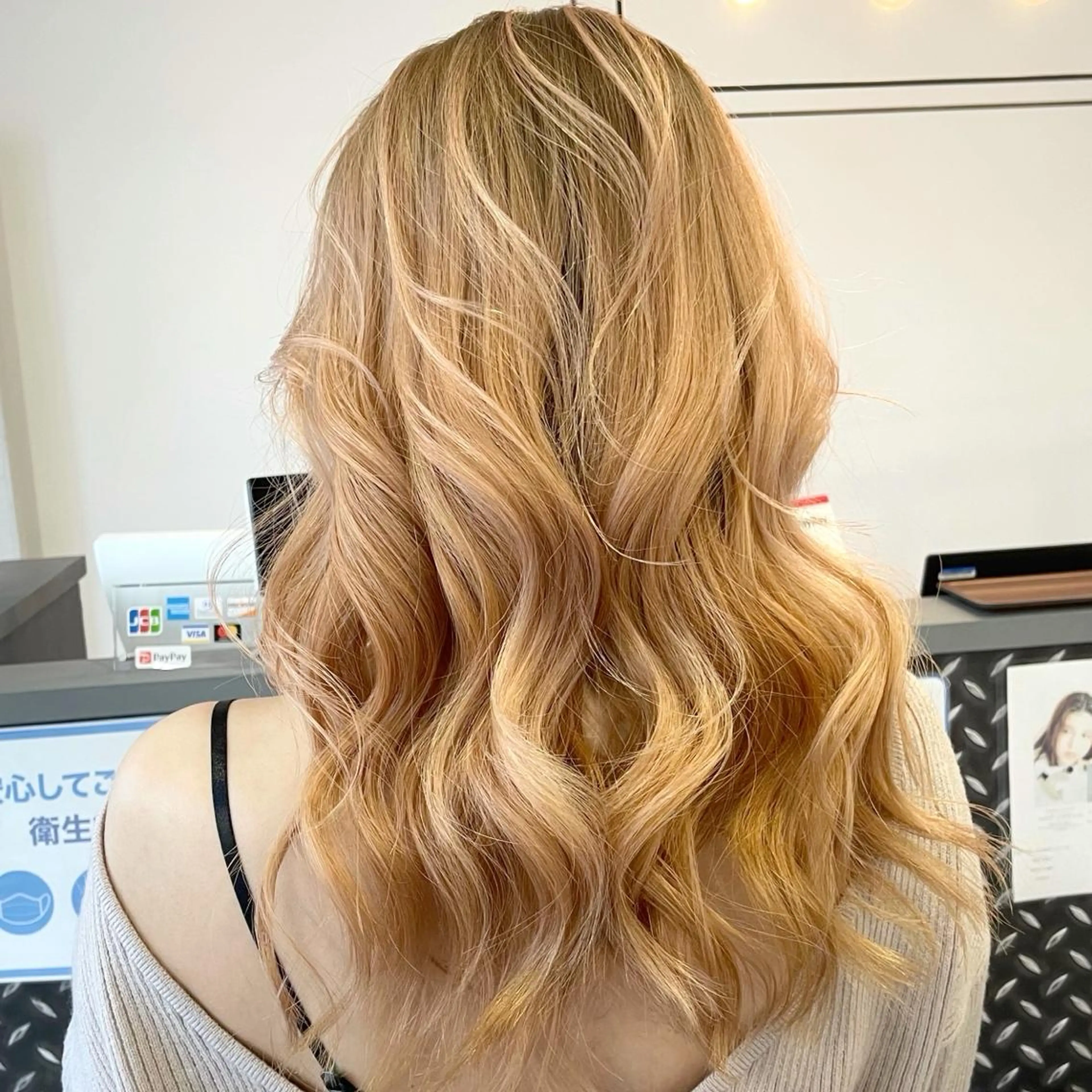 セミロング カラー ヘアアレンジ バレイヤージュ デザインカラー ハイライトカラー 外国人風カラー ハイライト アンドウ ユウ/ レイヤーカット/韓国のヘアスタイル