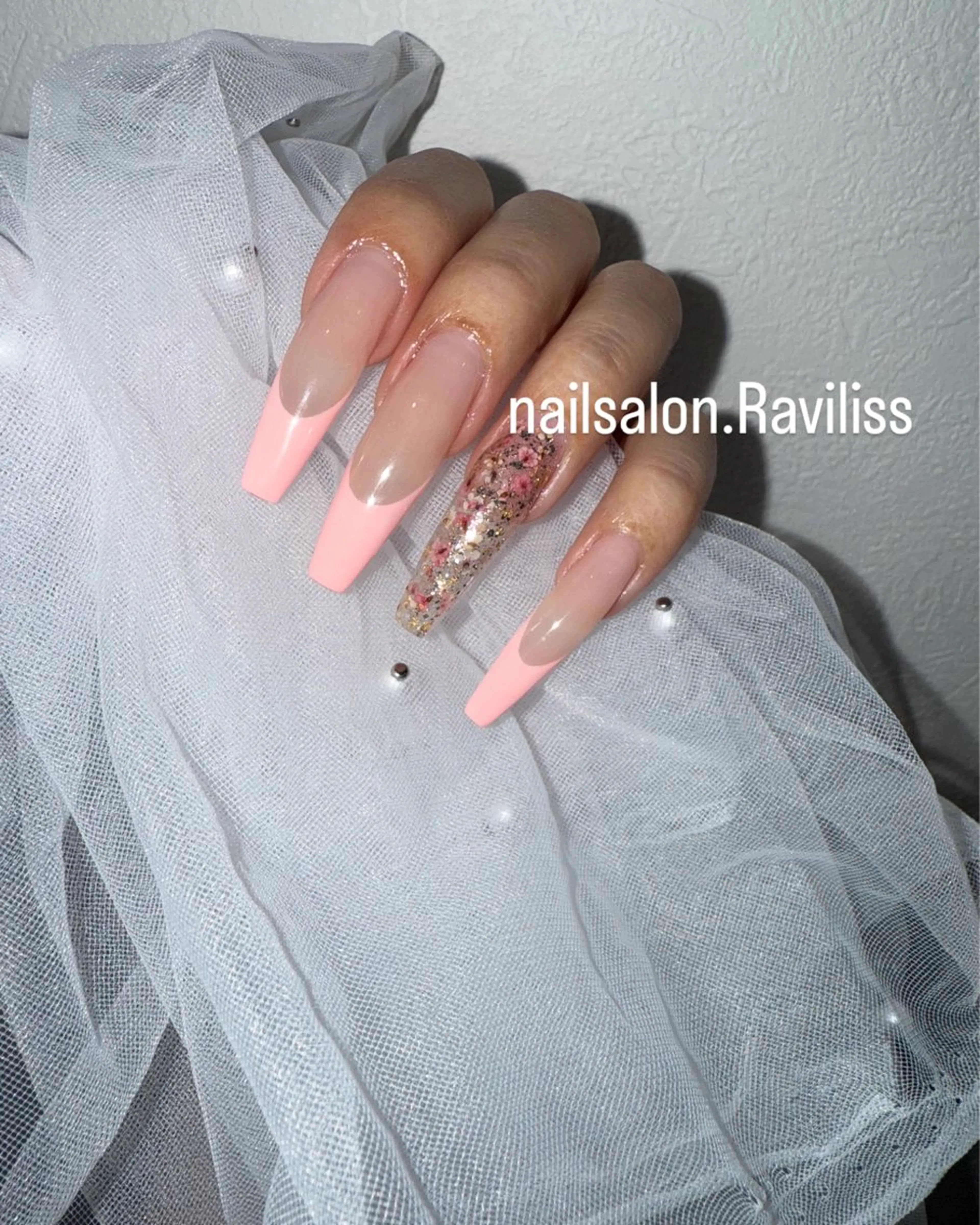 ネイル フレンチネイル ハンドネイル Raviliss ♡のネイルデザイン