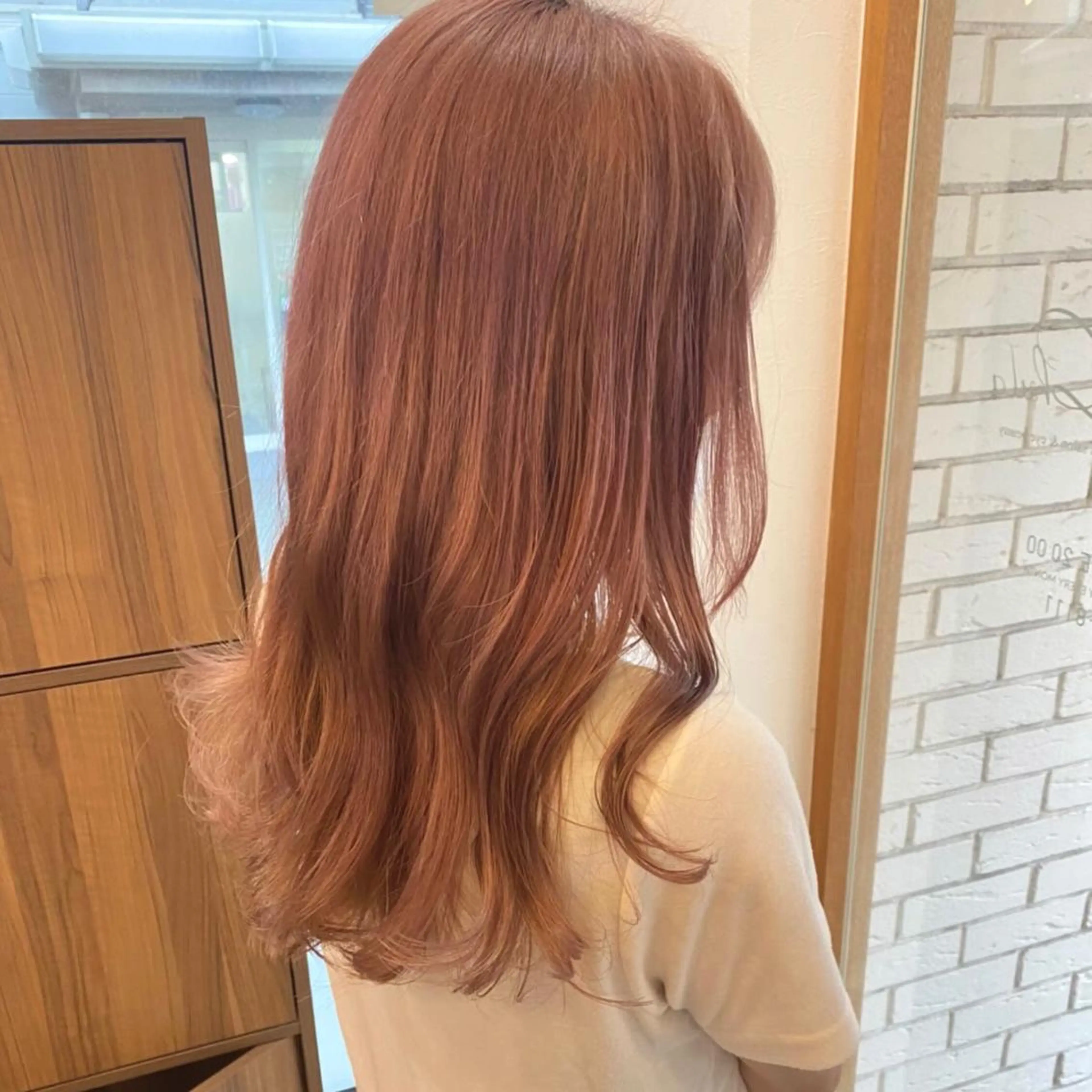 ロング カラー ヘアアレンジ ベージュカラー ピンクカラー ピンクベージュ ヘアカラー トリートメント 🎗秋山勇/ GEAR.代表のヘアスタイル