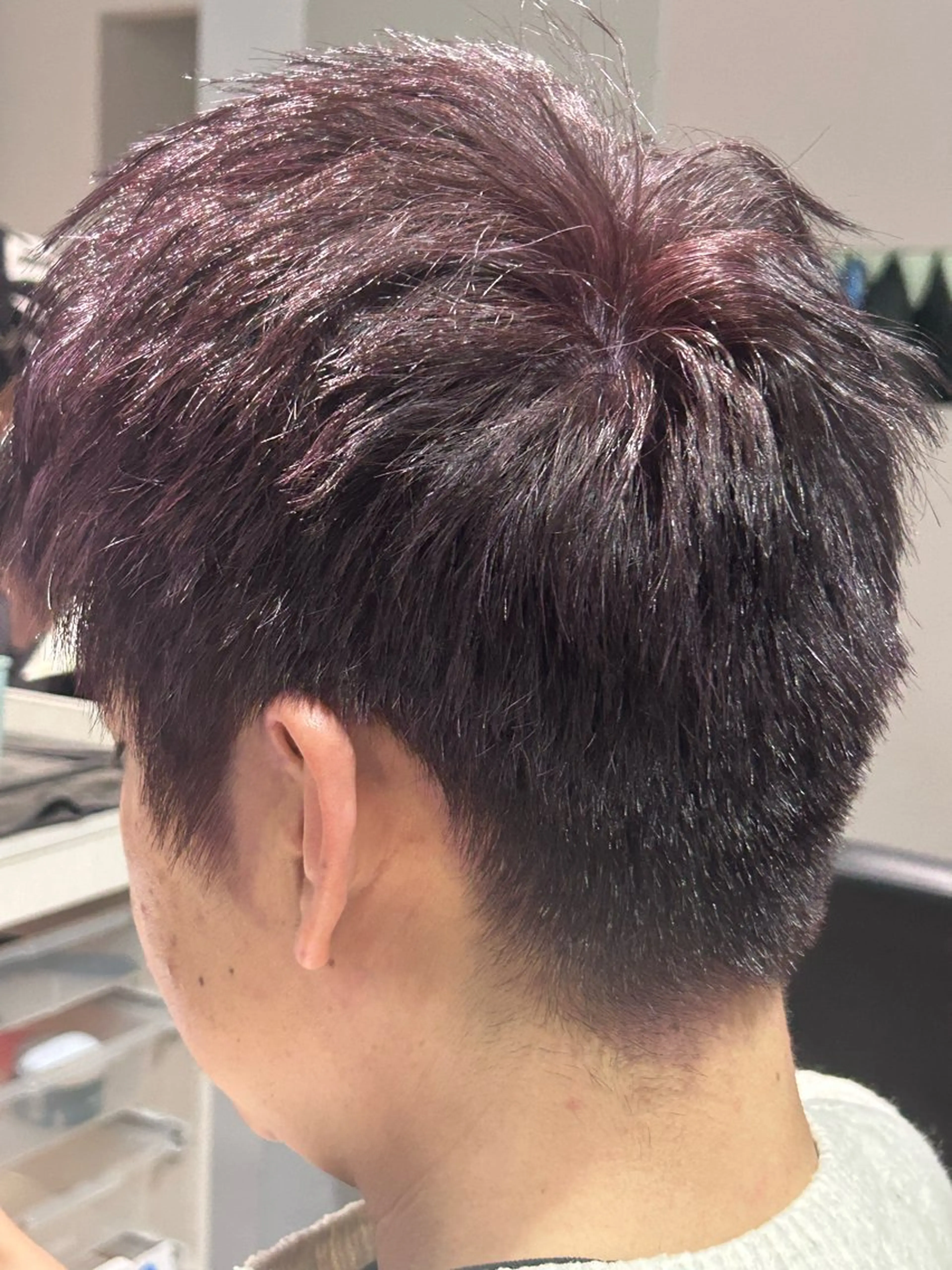カラー ヘアアレンジ メンズ バイオレットカラー GLanz 朱蒙のヘアスタイル