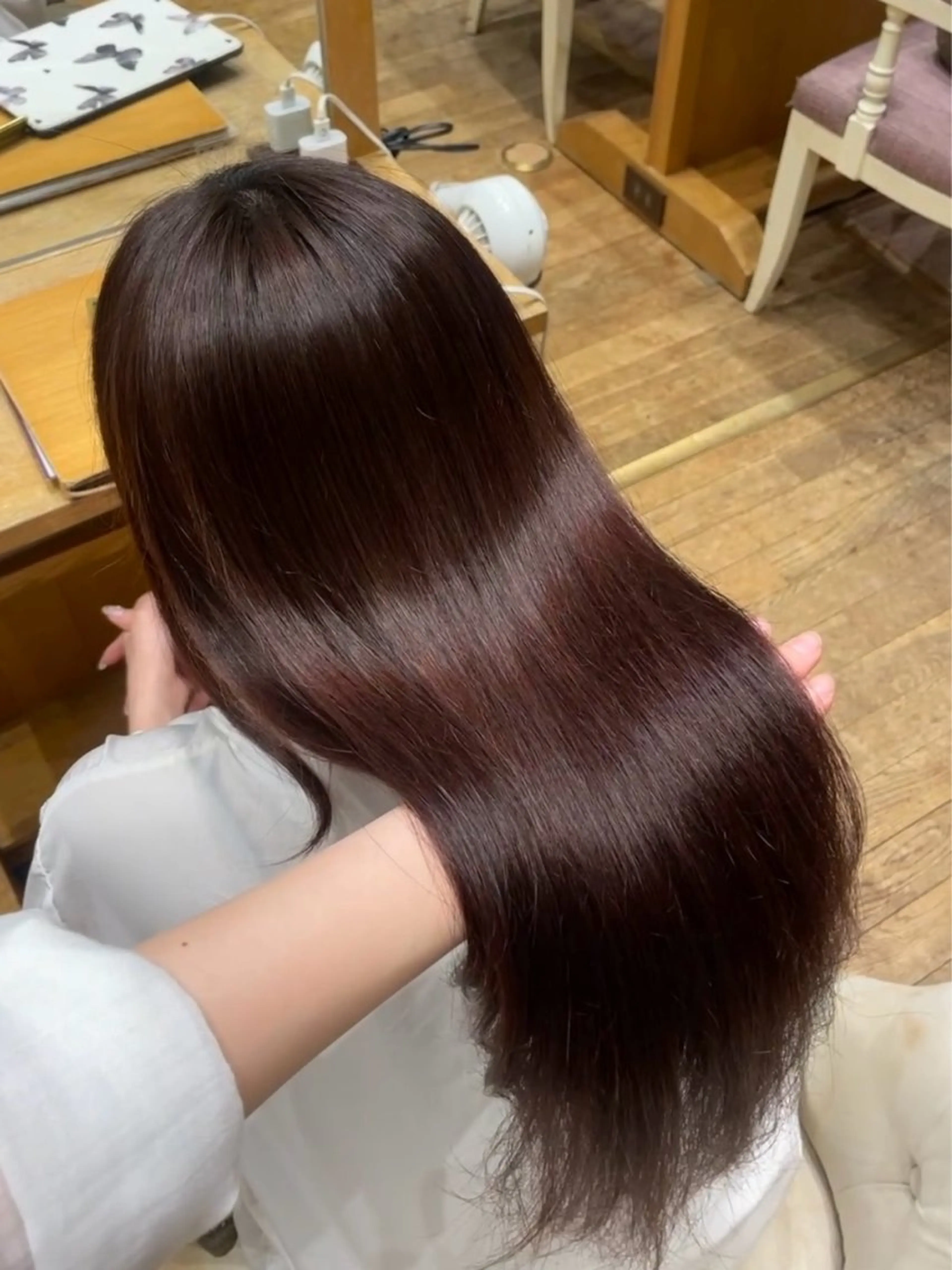 セミロング 島田 亜季のヘアスタイル