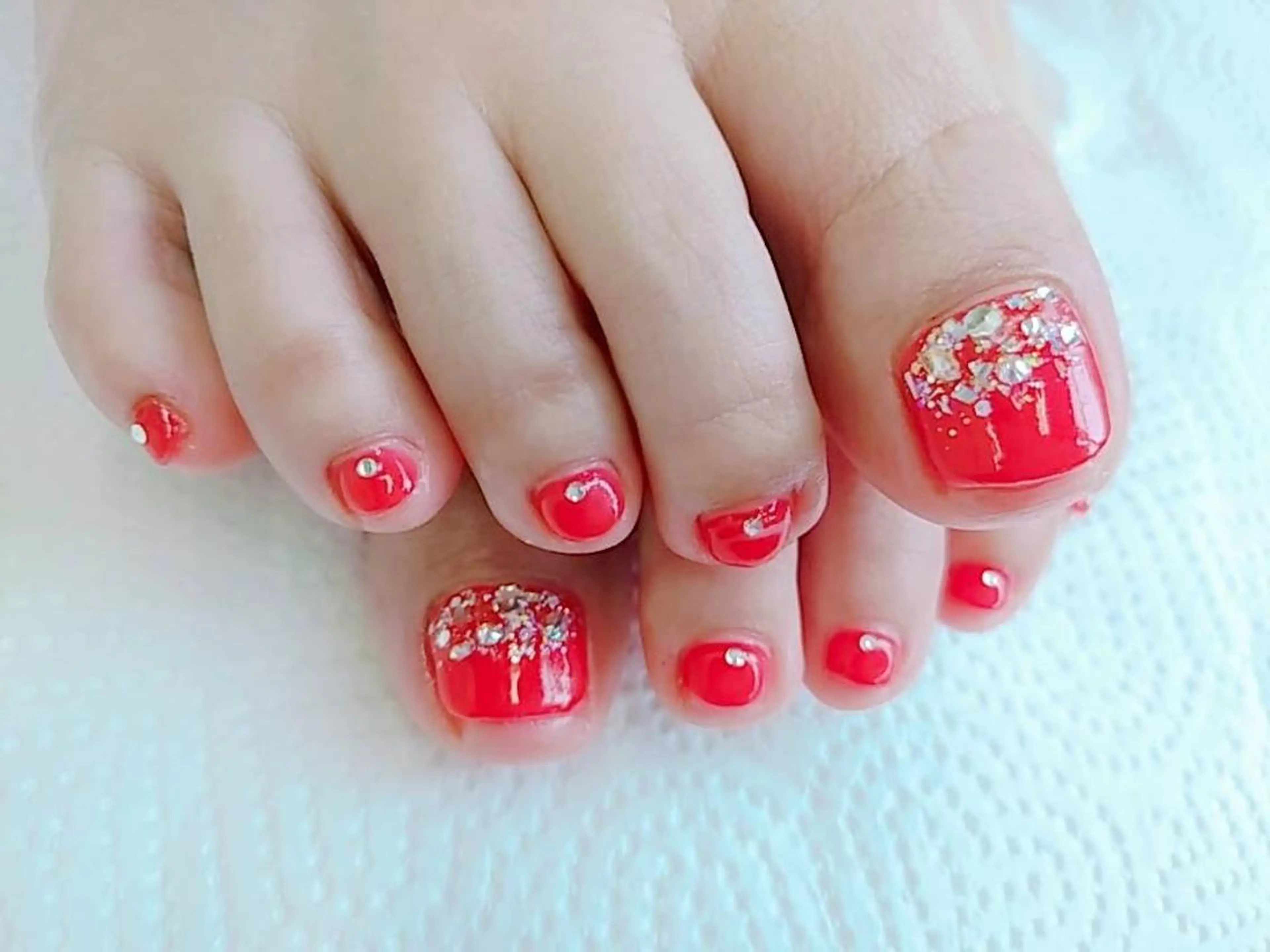 ネイル ラメ(グリッター) ストーンネイル プライベートサロン RosyLily所属・プライベートサロン Rosy Lilyのネイルデザイン