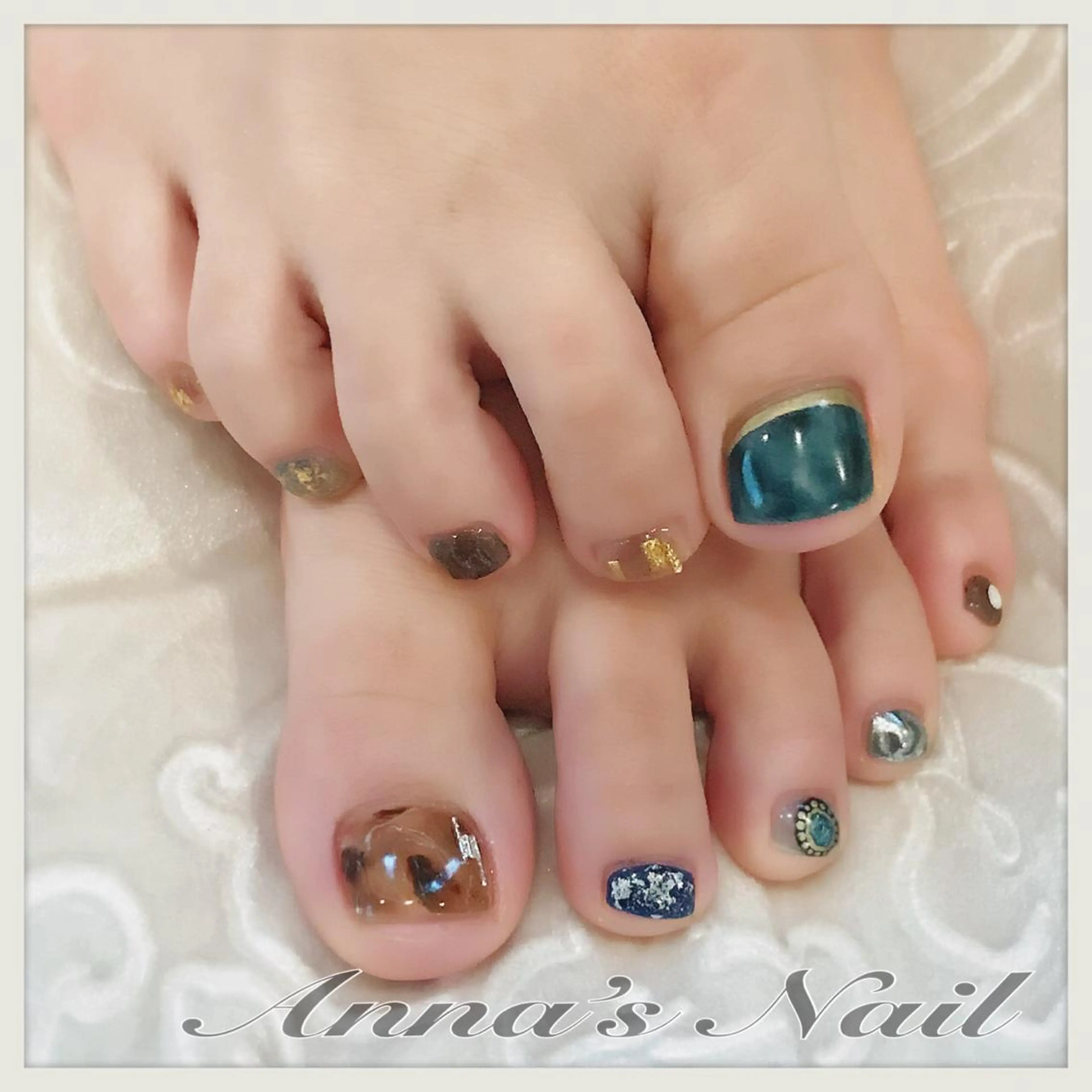 ネイル アートネイル フットネイル ミラーネイル 清口 杏奈のネイルデザイン