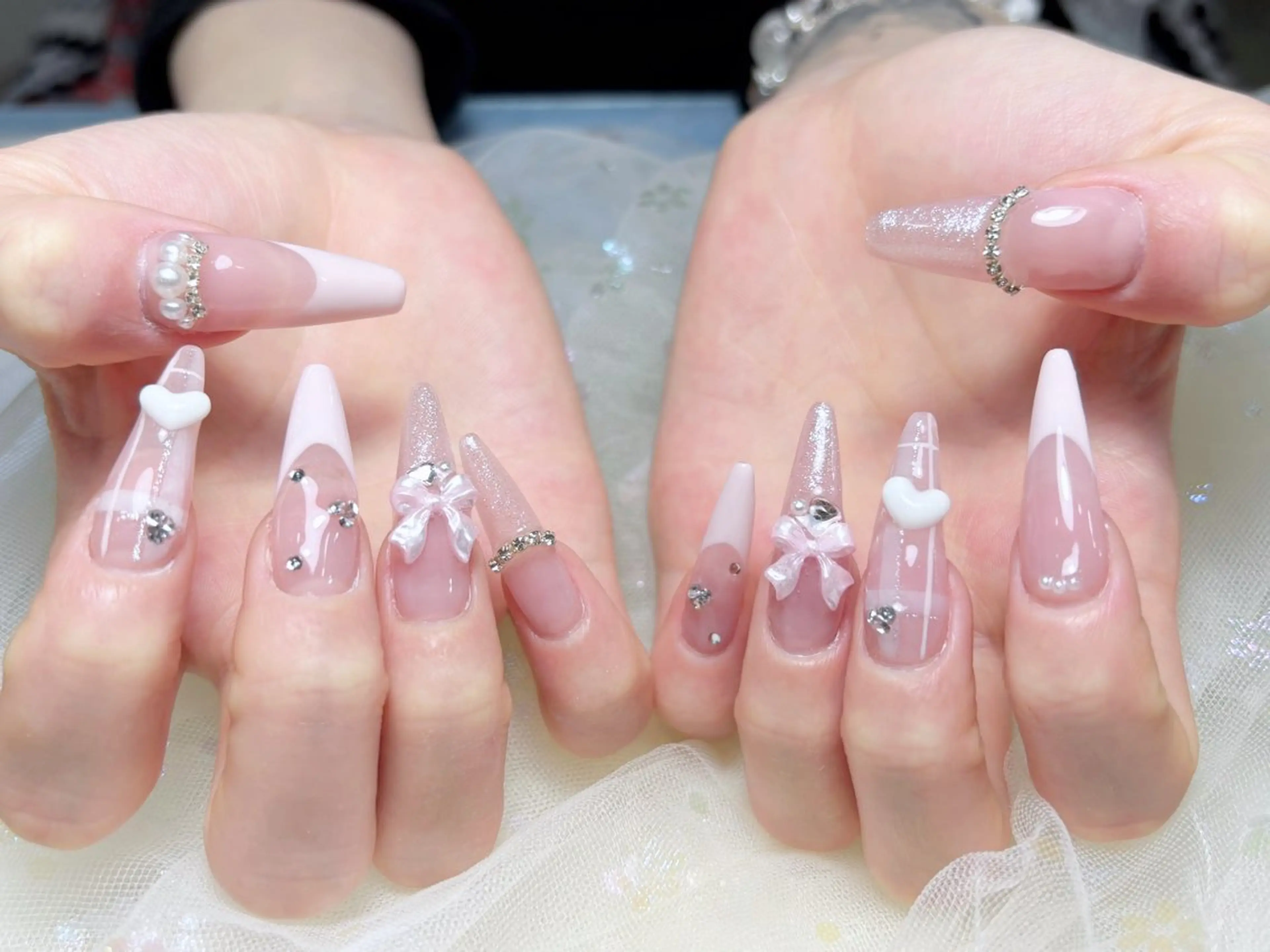 ネイル ハンドネイル H3 Nail Tsuki🦋💙のネイルデザイン