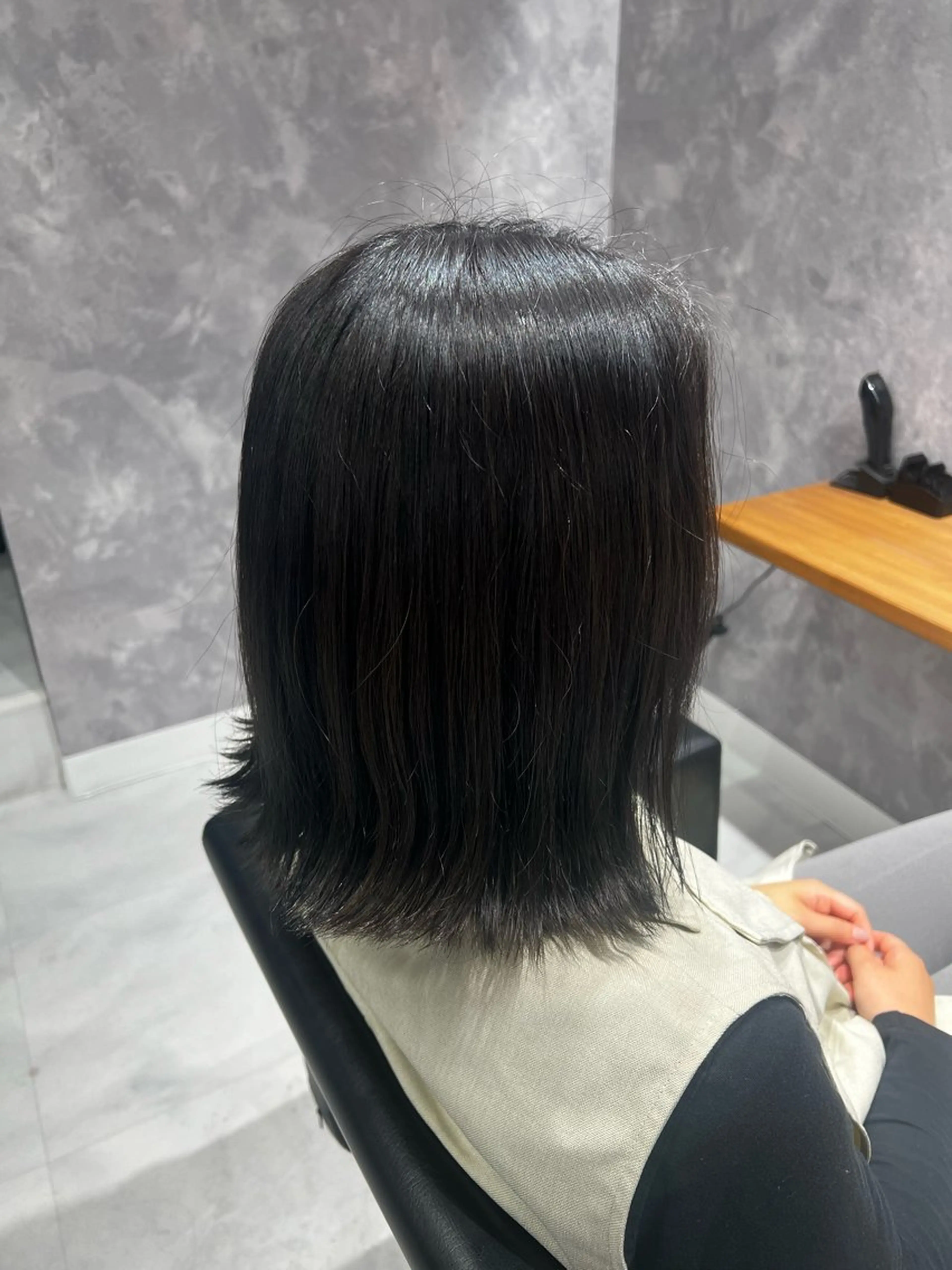 カラー 萩原 一葉のヘアスタイル