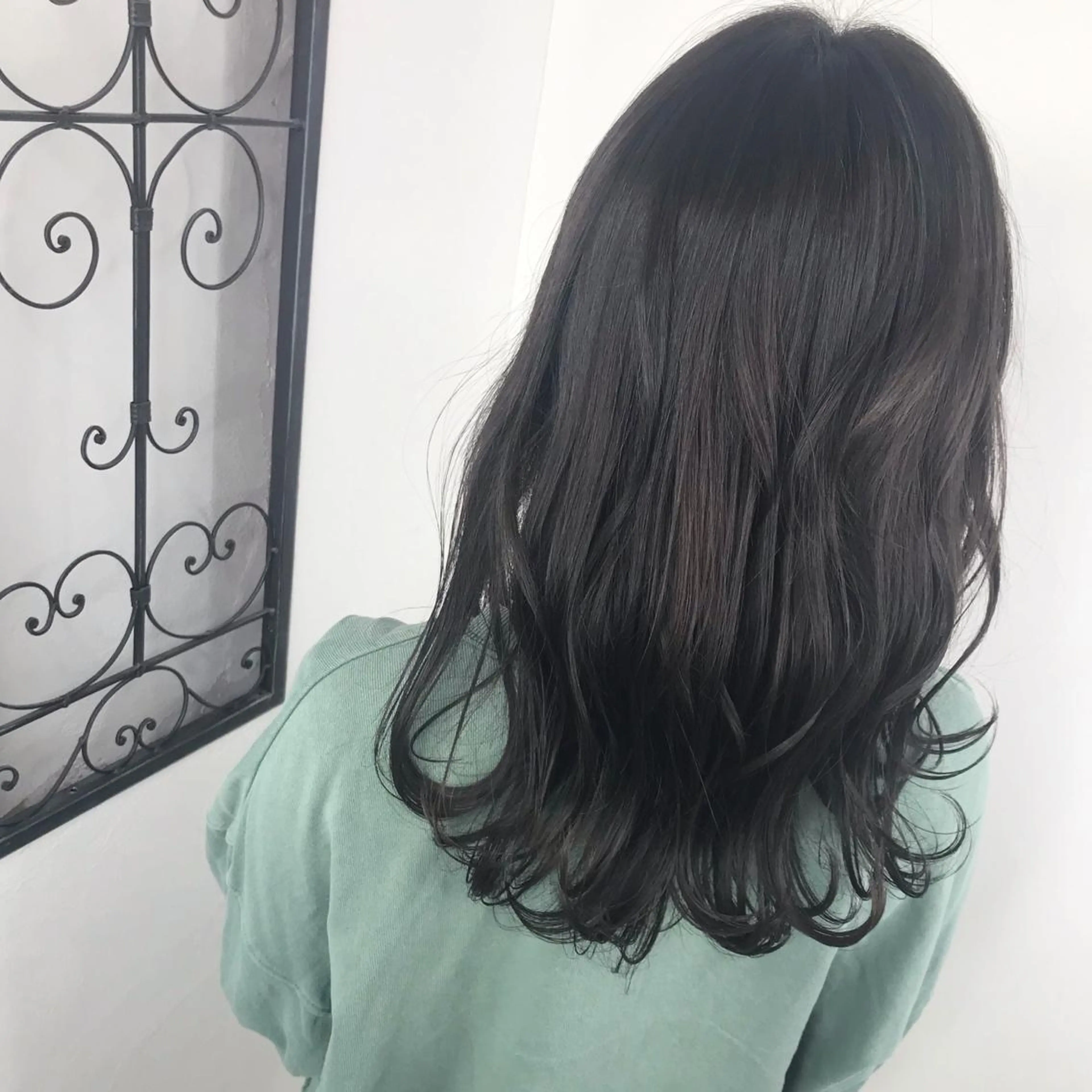 セミロング カラー AVANCE 長尾 尚悟のヘアスタイル