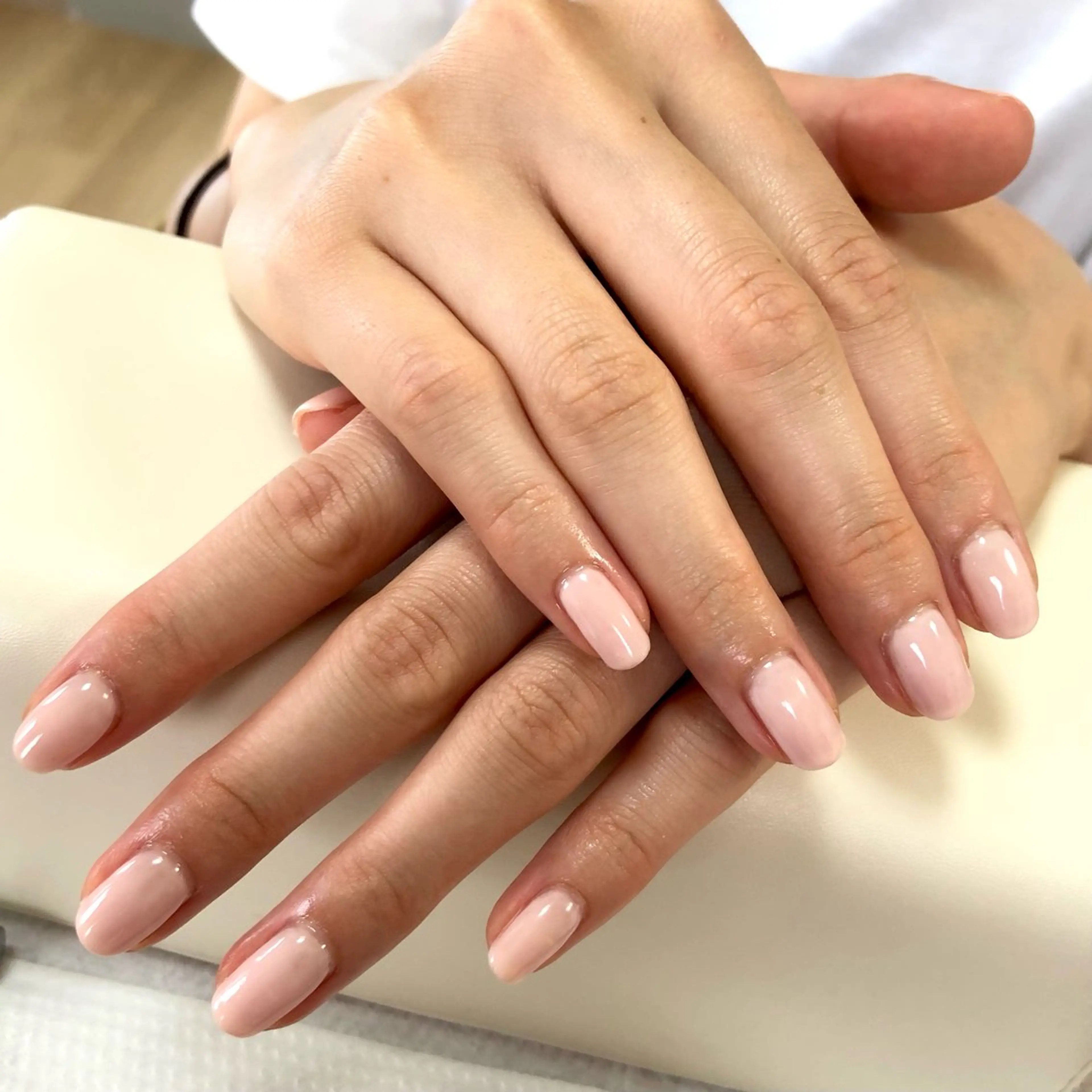 ネイル ジェルネイル ニュアンスネイル ワンカラーネイル ピンク ホワイト meeho所属・salon *meehoのネイルデザイン