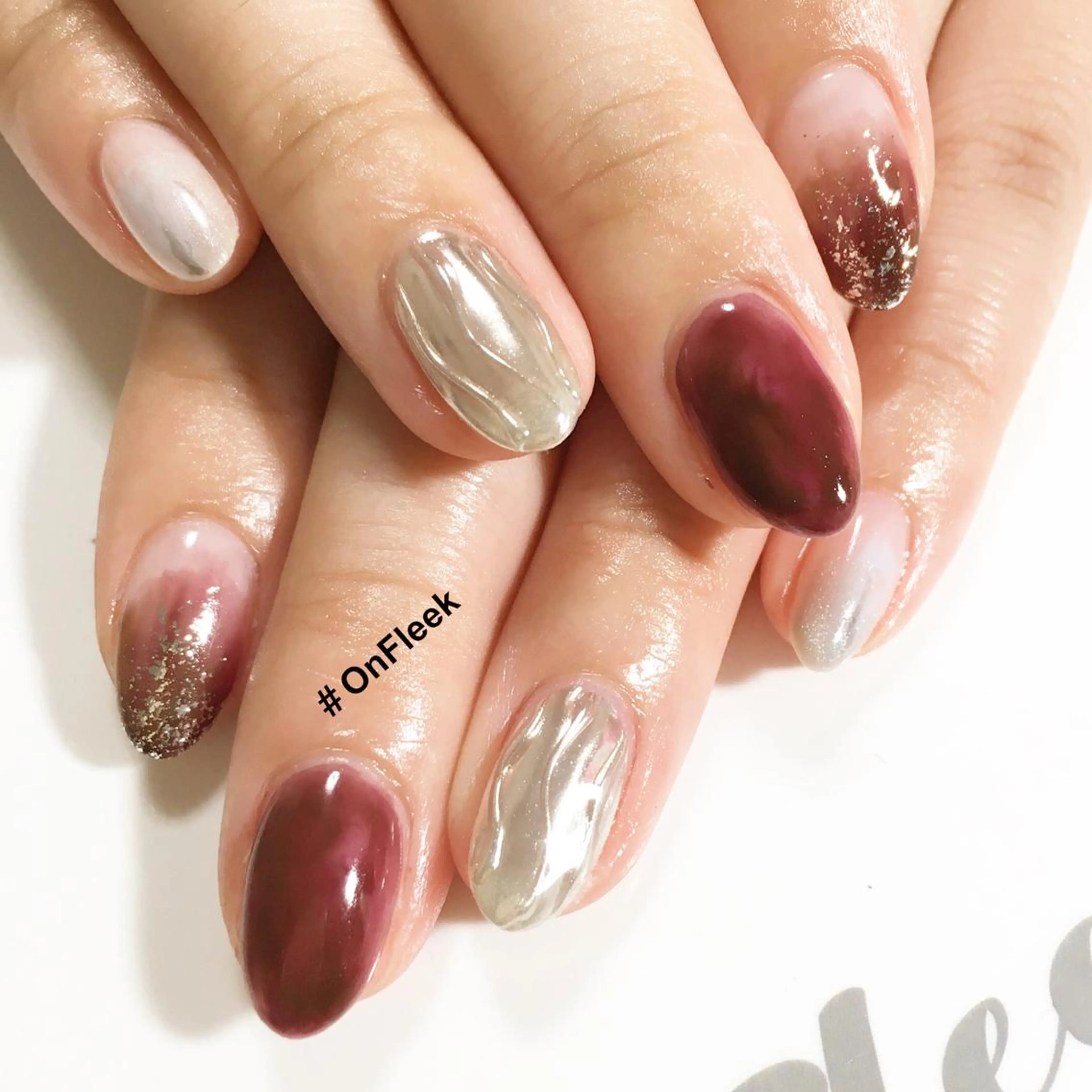 ネイル ミラーネイル ハンドネイル NailSalon ＃OnFleekのネイルデザイン