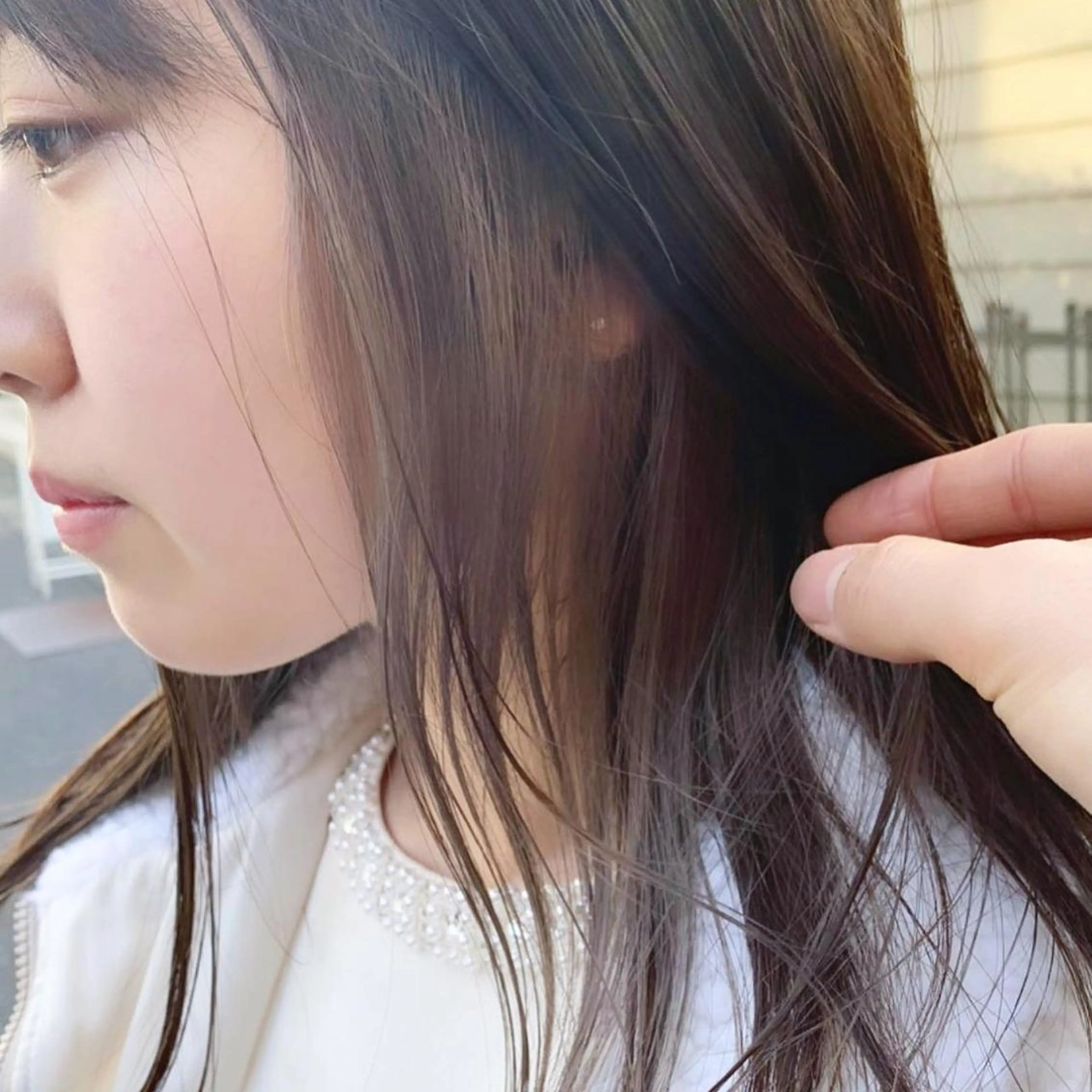 セミロング カラー インナーカラー ヤマグチ リョウのヘアスタイル