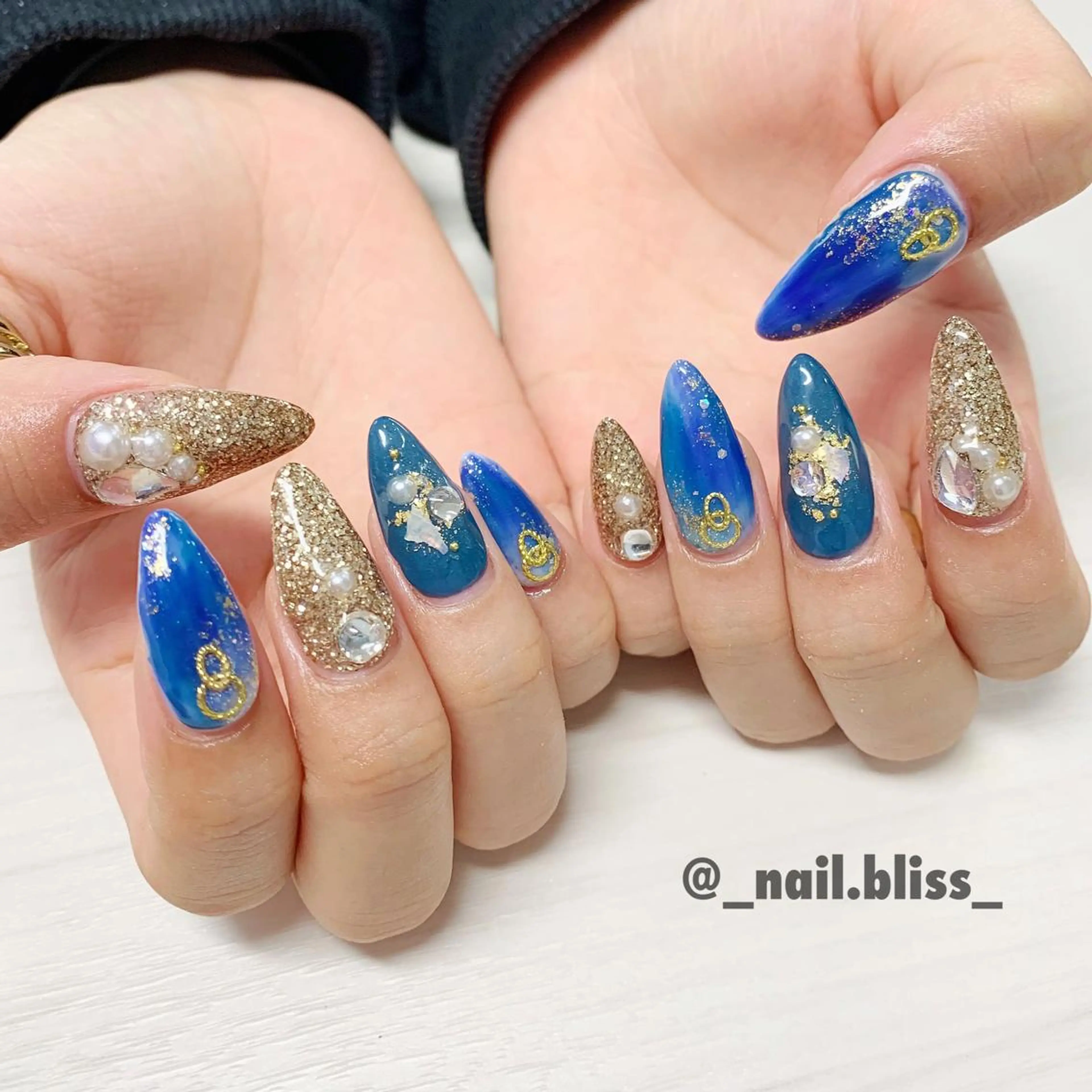 ネイル ブルー ハンドネイル NAIL BLISSのネイルデザイン