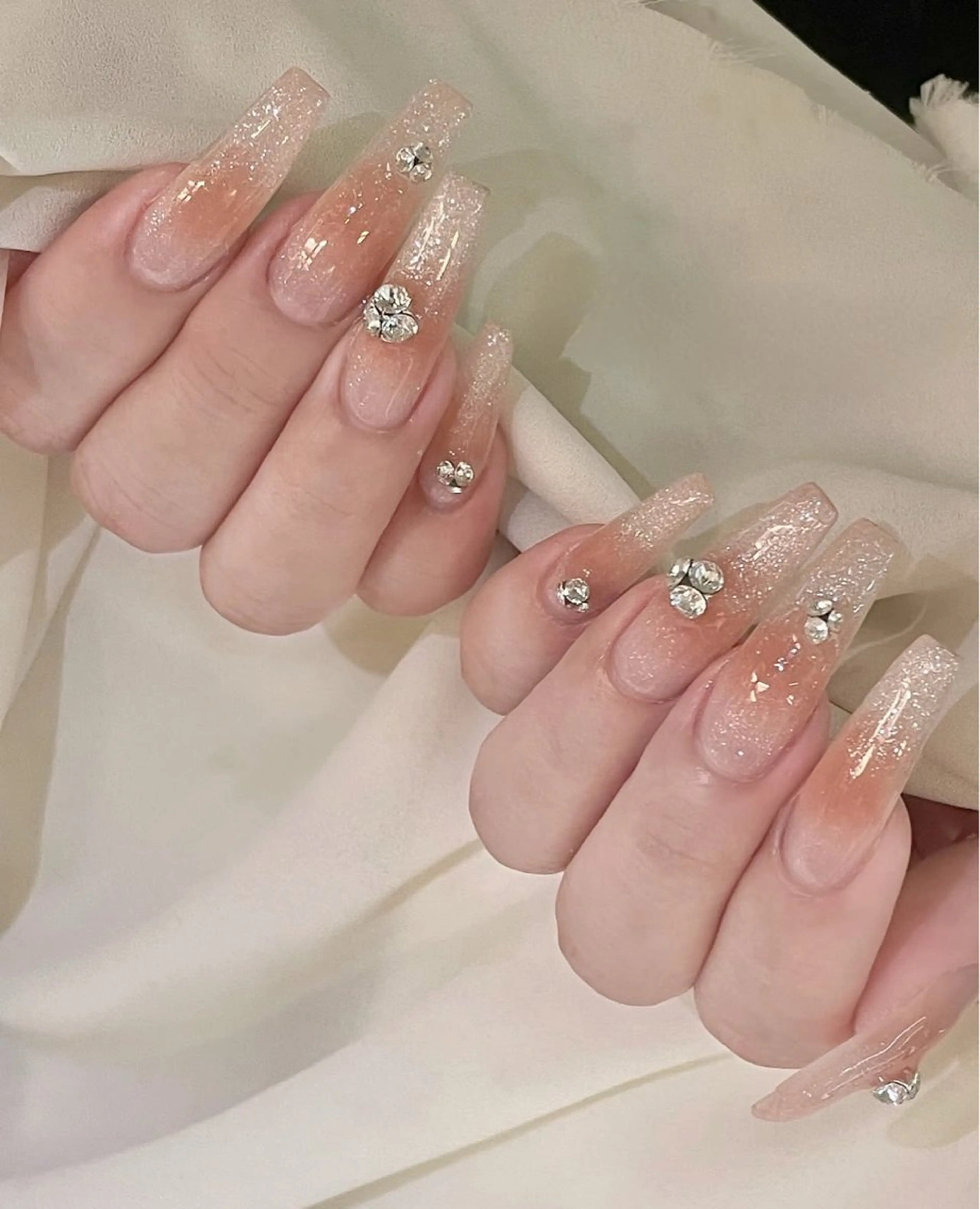 ネイル ボルドー チークネイル 成人式 フレンチネイル グラデーション ハンドネイル Lina nail所属・Lunaa 池袋のネイルデザイン