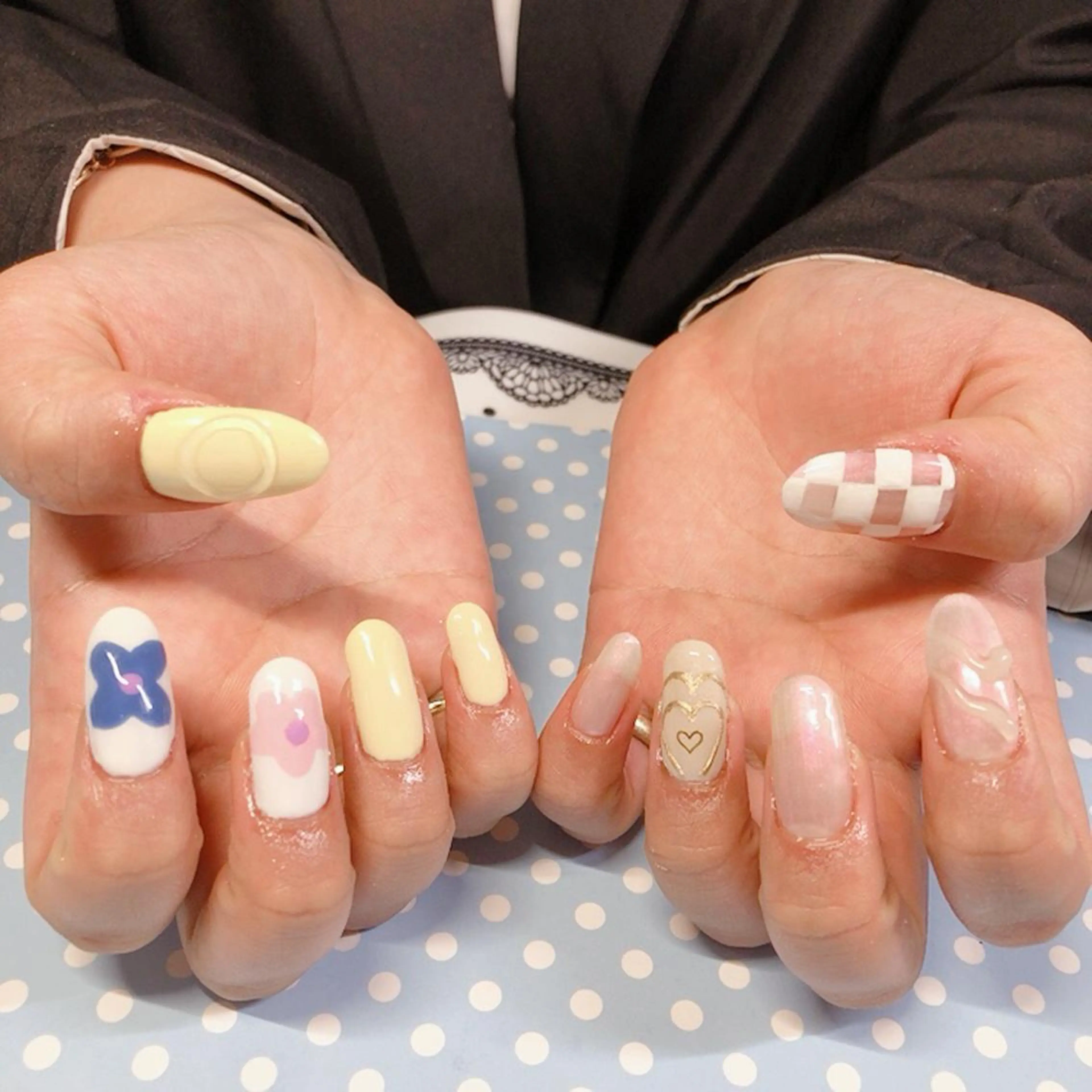 ネイル 持ち込み 奥園 良恵のネイルデザイン