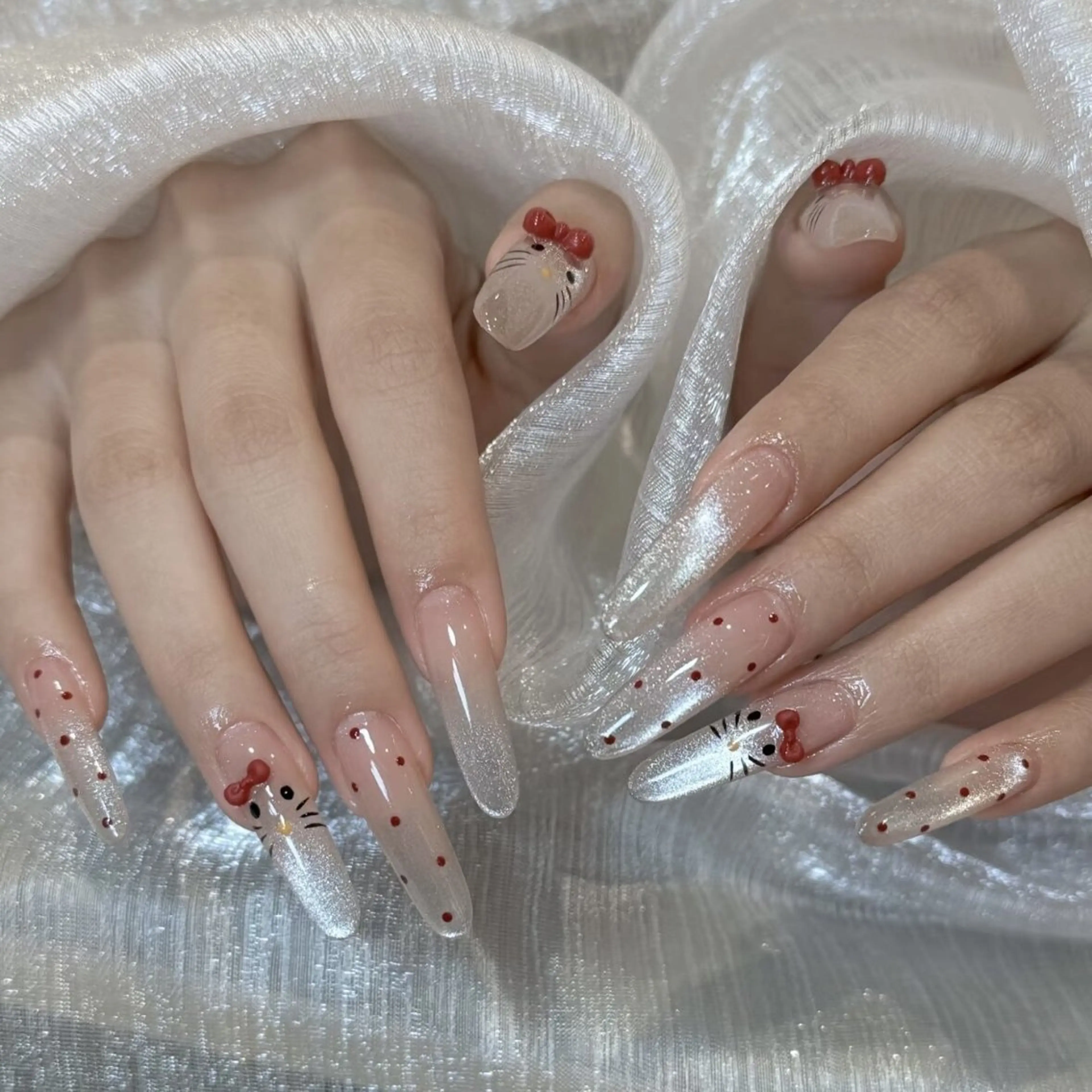 ネイル フレンチネイル ジェルネイル ガーリー グラデーション キラキラネイル Liora nail スカルプ専門店のネイルデザイン