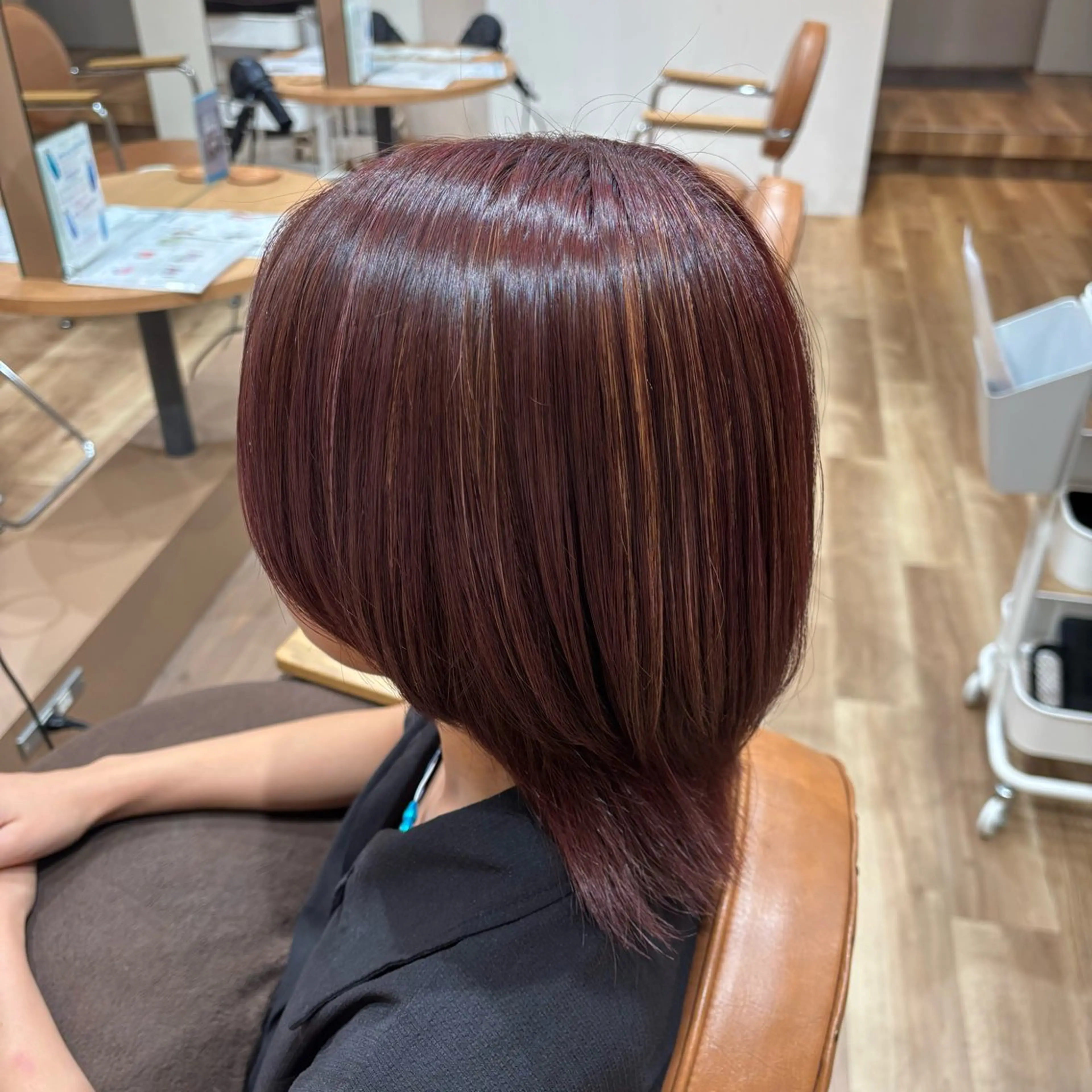 カラー ベージュカラー ハイライトカラー ピンクカラー ピンクベージュ 小西 七菜子のヘアスタイル