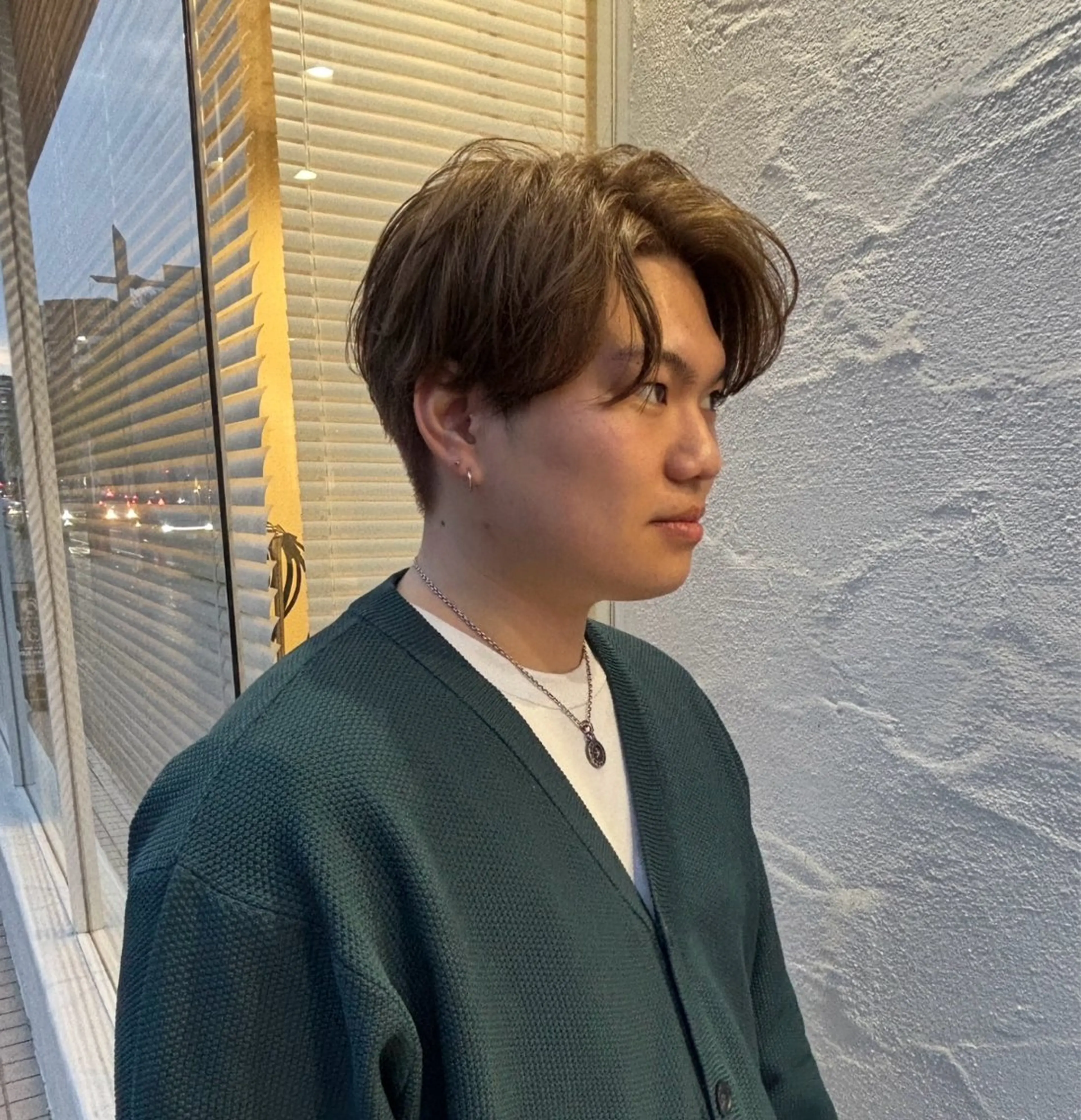 カラー メンズ ベージュカラー ミルクティーベージュ 荒神 駿太のヘアスタイル