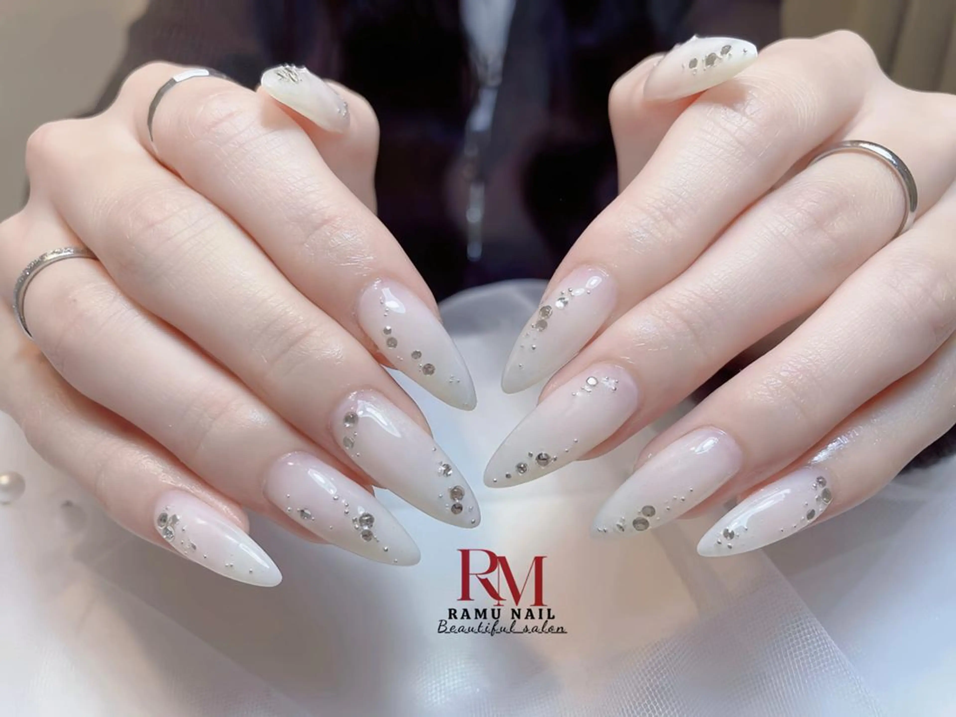 ネイル アートネイル チークネイル 長さ出し フレンチネイル グラデーション ハンドネイル RAMU_Nail 池袋店のネイルデザイン