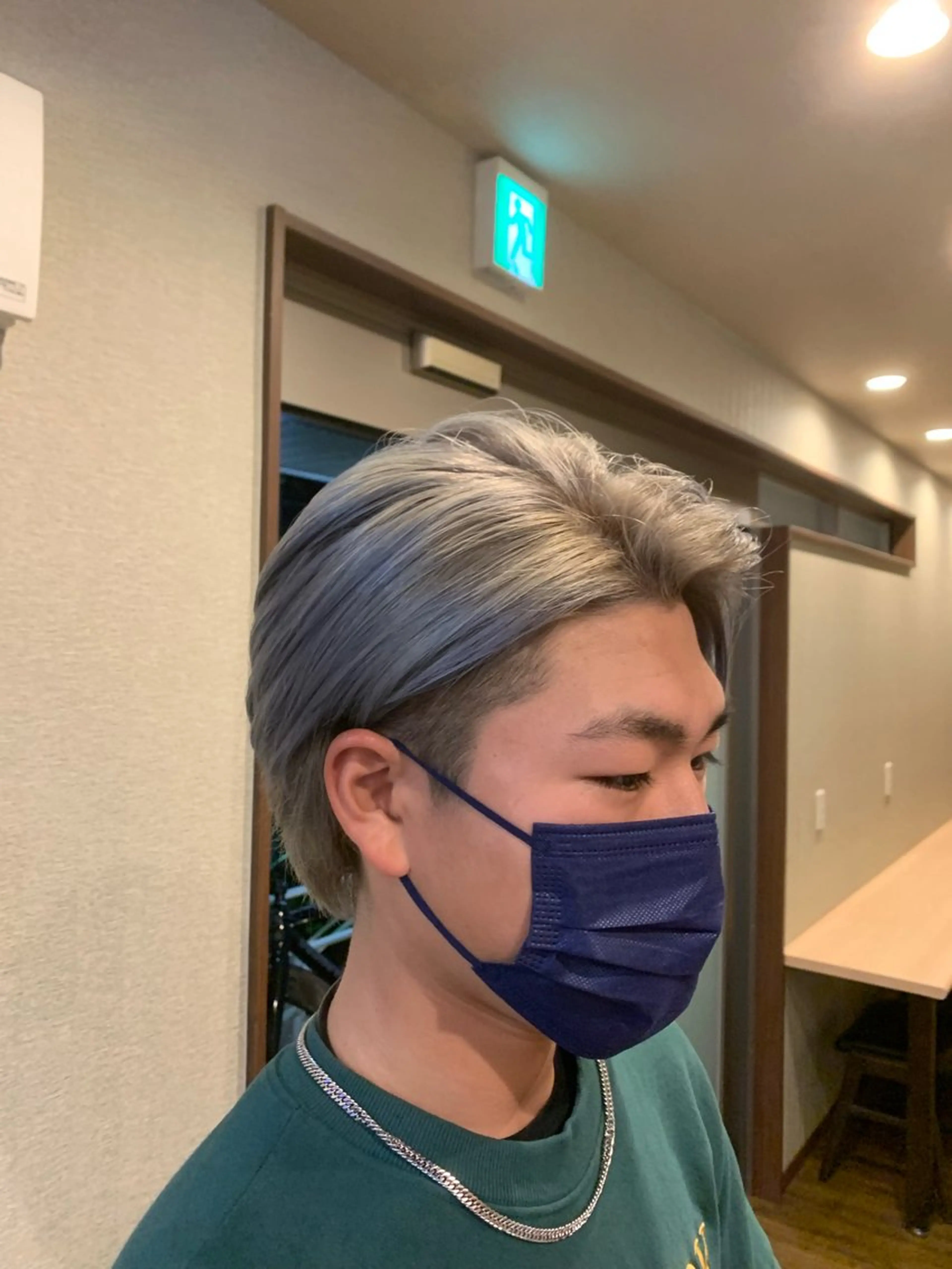 ショート カラー ブロンド シルバー 大人女子&髪改善専門 Nobuフリーランスのヘアスタイル