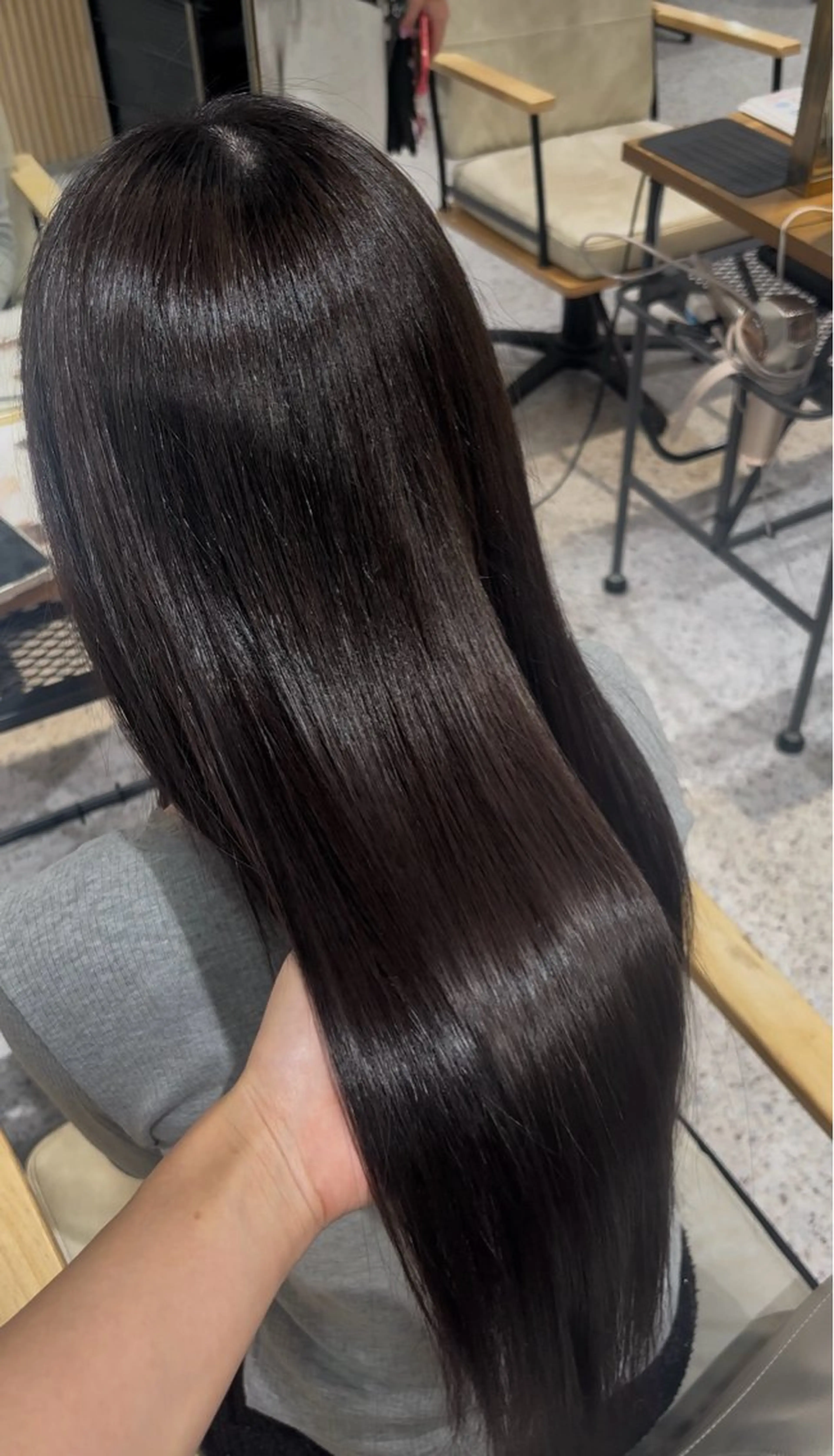 ロング カラー 髪質改善 トリートメント ヘアカラー トリートメント カラー/ ジュリ❤️‍🔥の眉毛・アイブロウイメージ