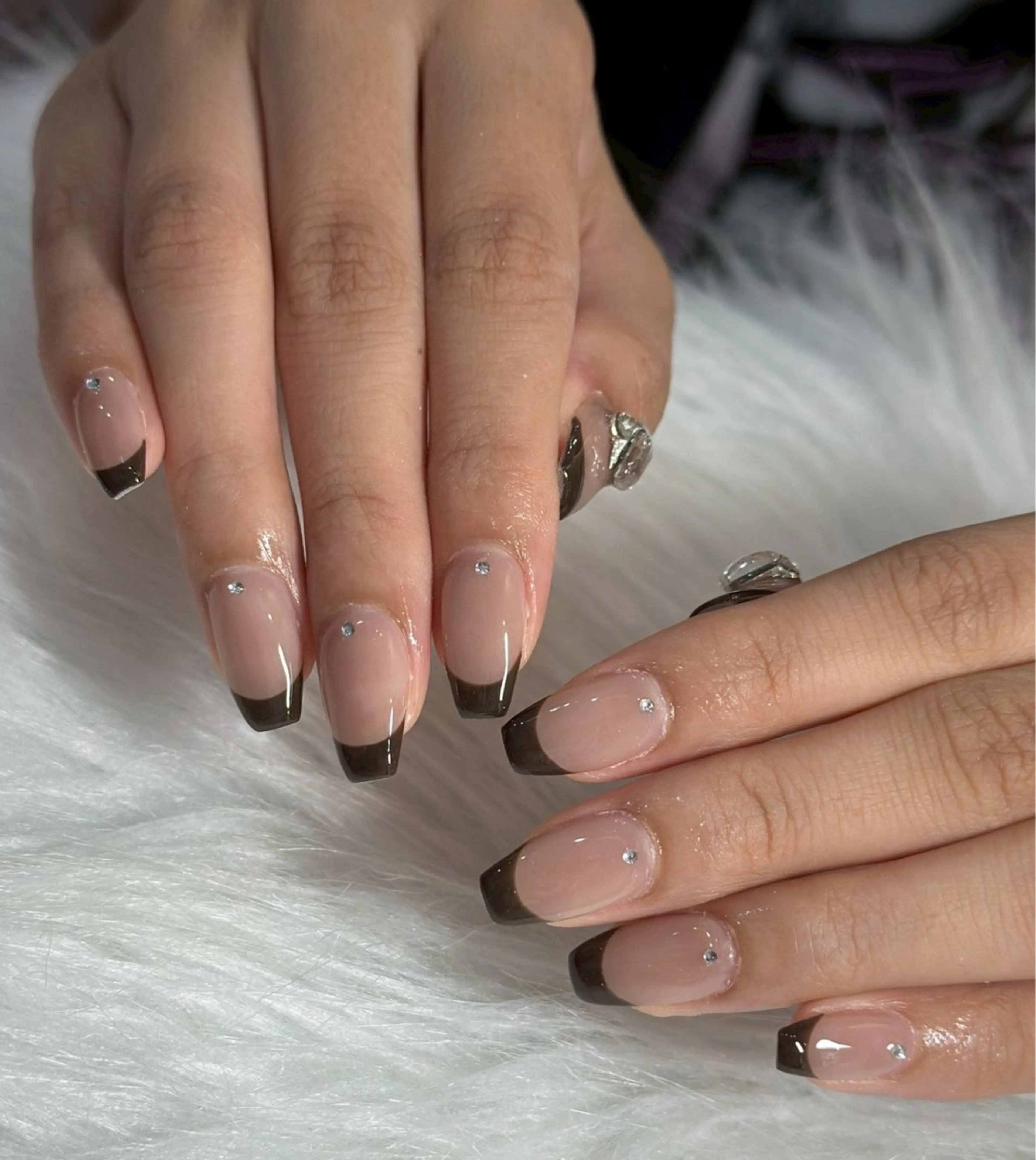 ネイル フットネイル フレンチネイル ハンドネイル LAVISH manaのネイルデザイン