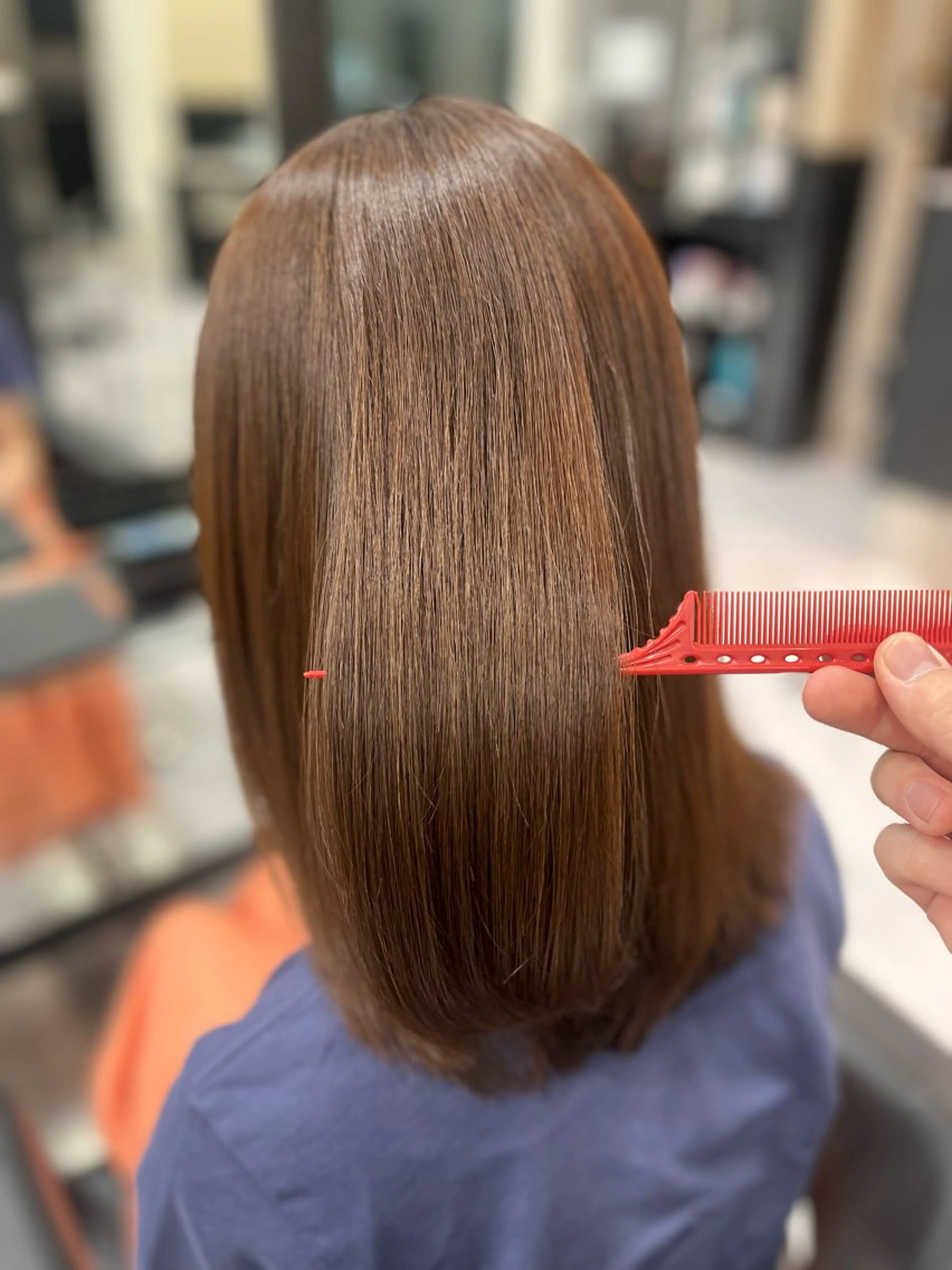 セミロング ☘️上村 ☘️髪質 改善/透明感カラーのヘアスタイル