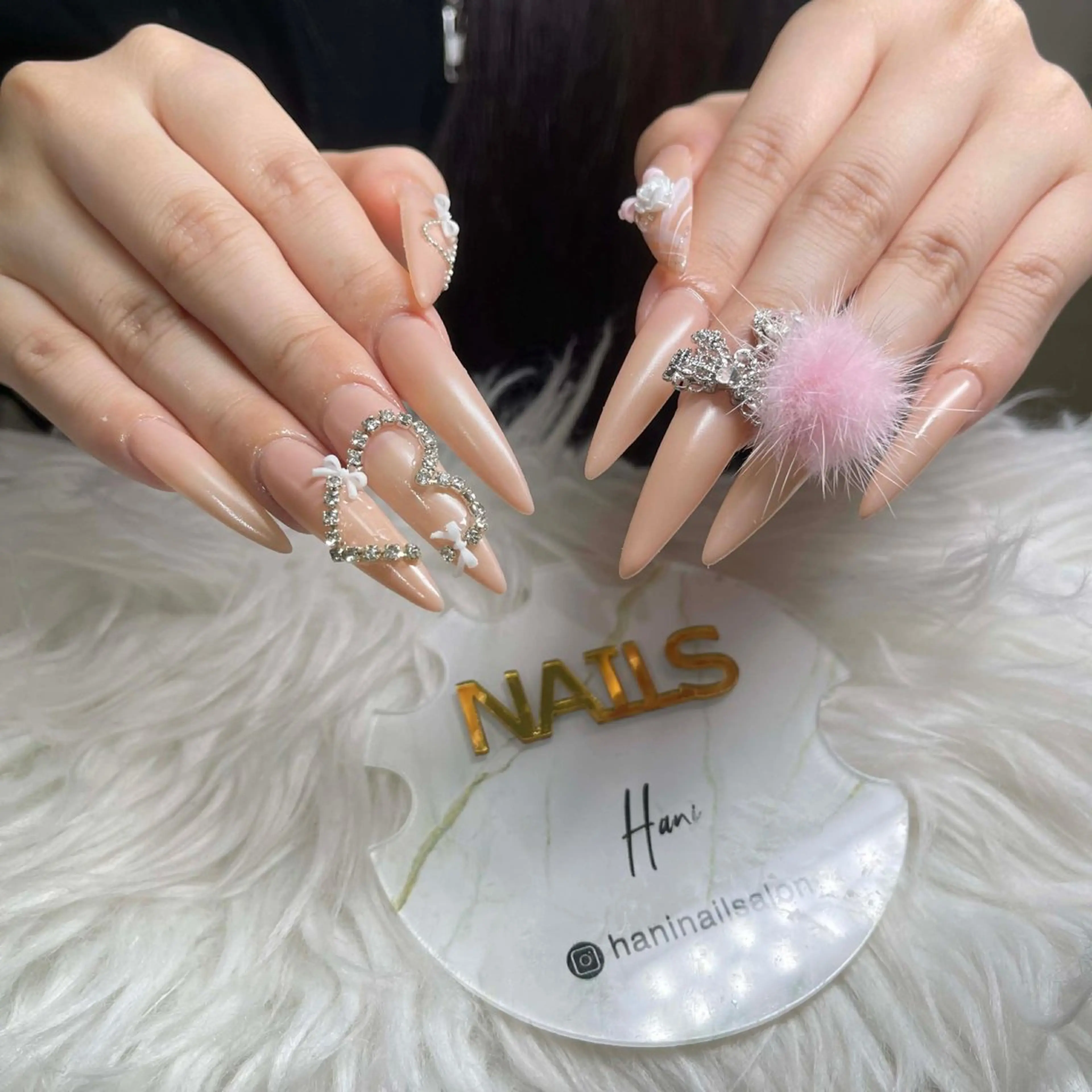 ネイル フットネイル フレンチネイル グラデーション 韓国ネイル ロングネイル ハンドネイル qyn qynのネイルデザイン