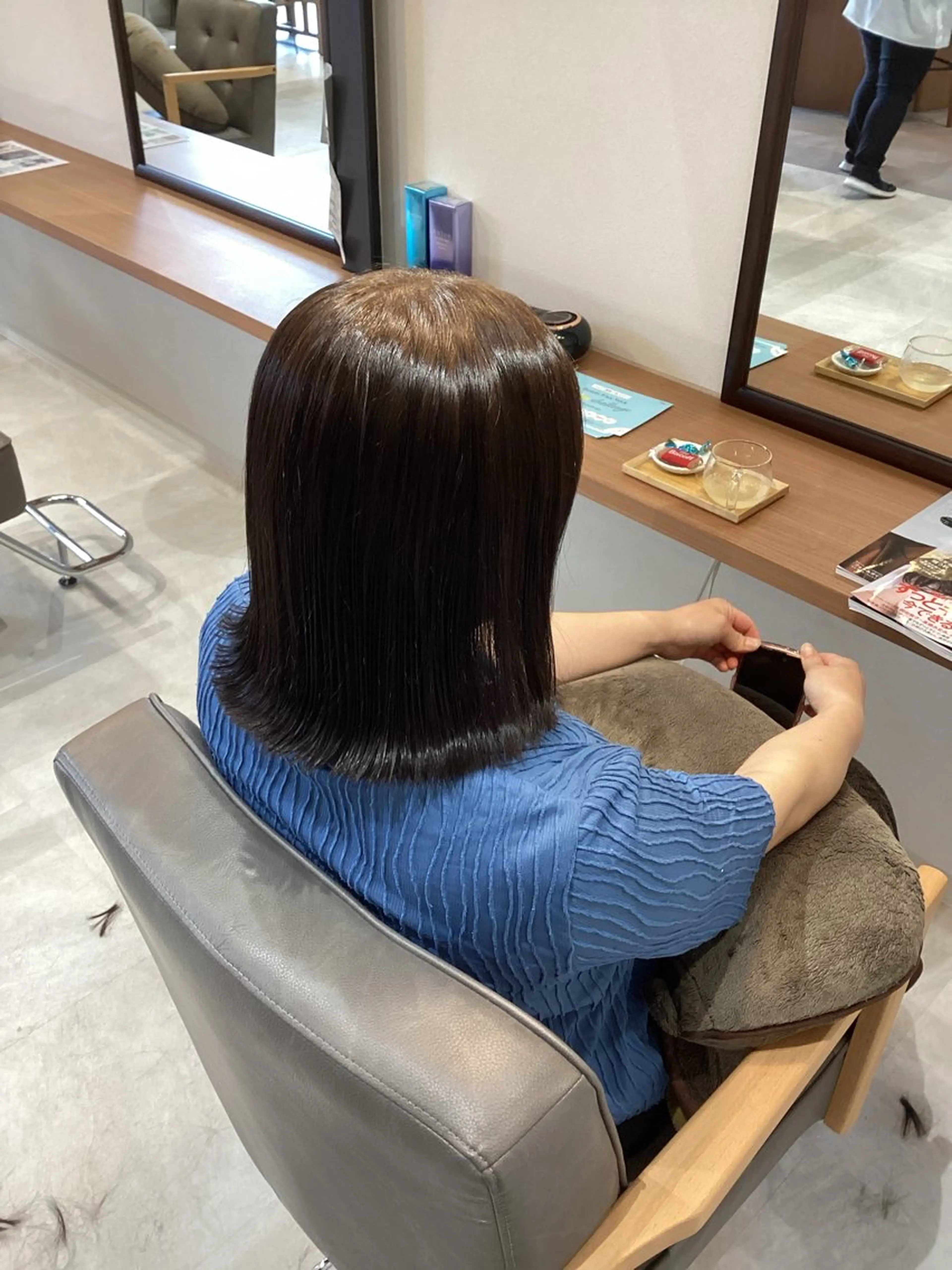 ミディアム カラー アッシュ アッシュグレー アッシュグレージュ グレージュ カット ヘアカラー ayaka |トレンドヘアのヘアスタイル