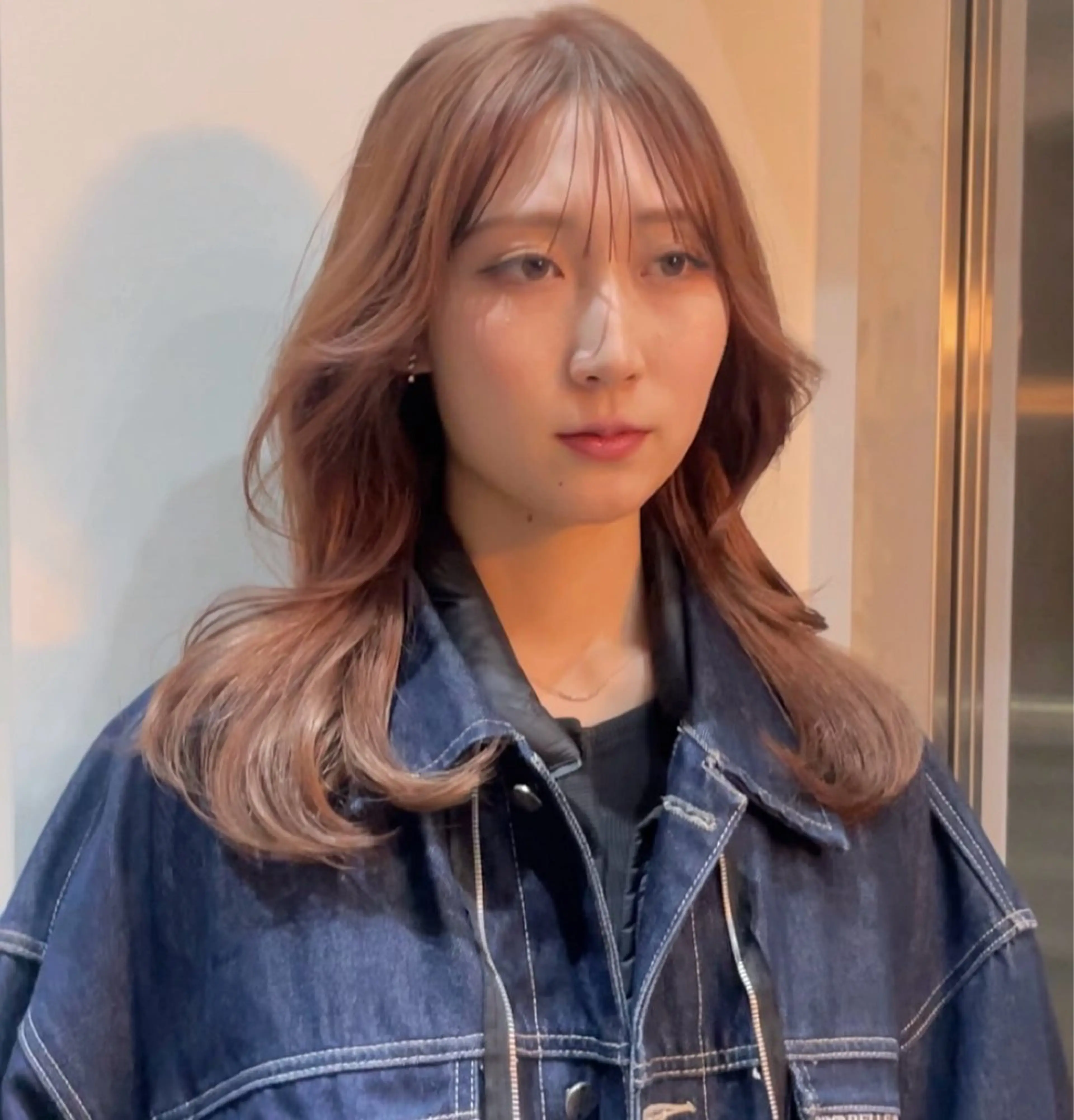 ミディアム カラー ベージュカラー ブリーチ ミルクティーベージュ カット ヘアカラー トリートメント レイヤー/ブリーチ ♥️【木坂 桃歌】のヘアスタイル