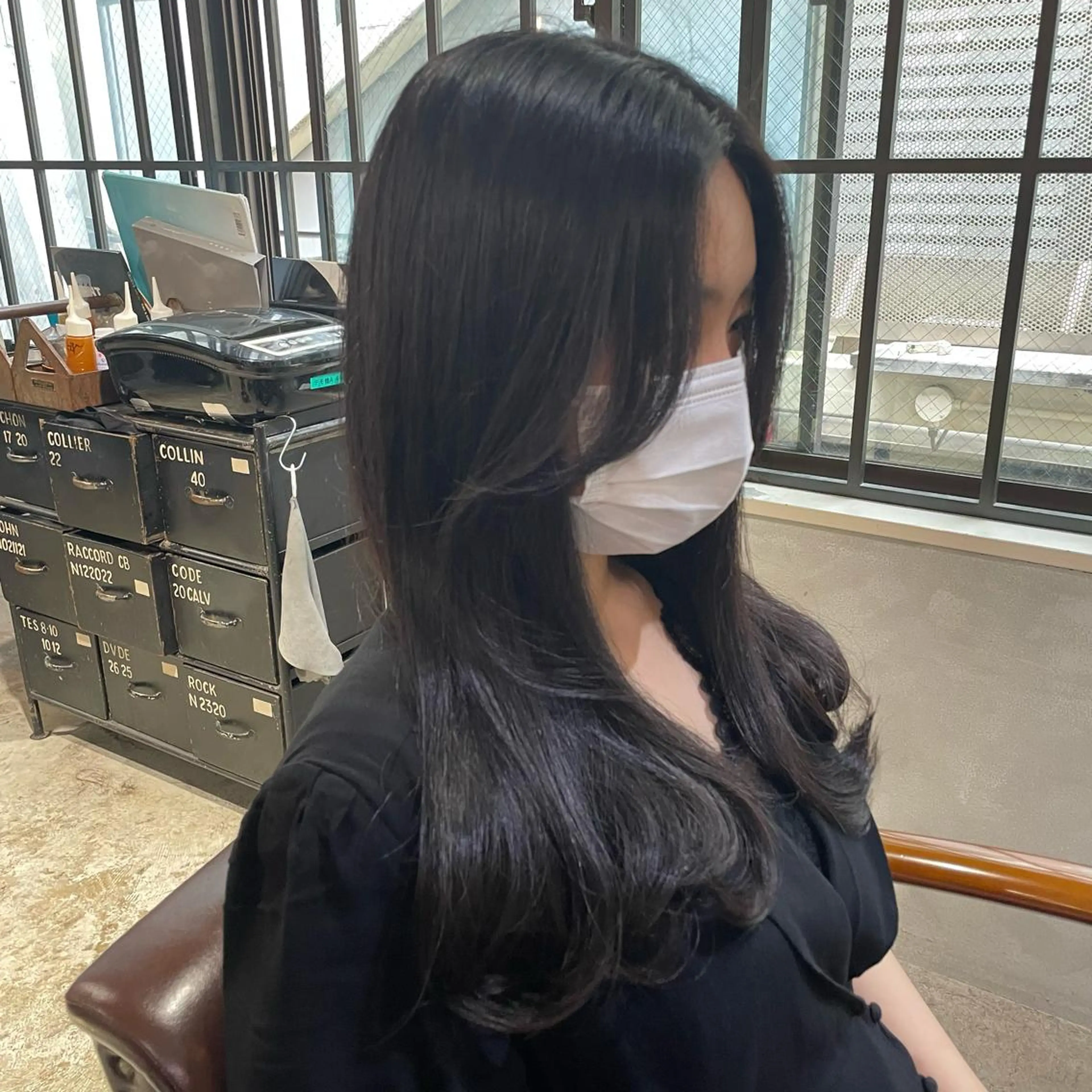 ミディアム 顔まわりレイヤー 韓国風ヘア レイヤーカット ローレイヤー 縮毛矯正 【必ず似合わせます】 川口航平のヘアスタイル