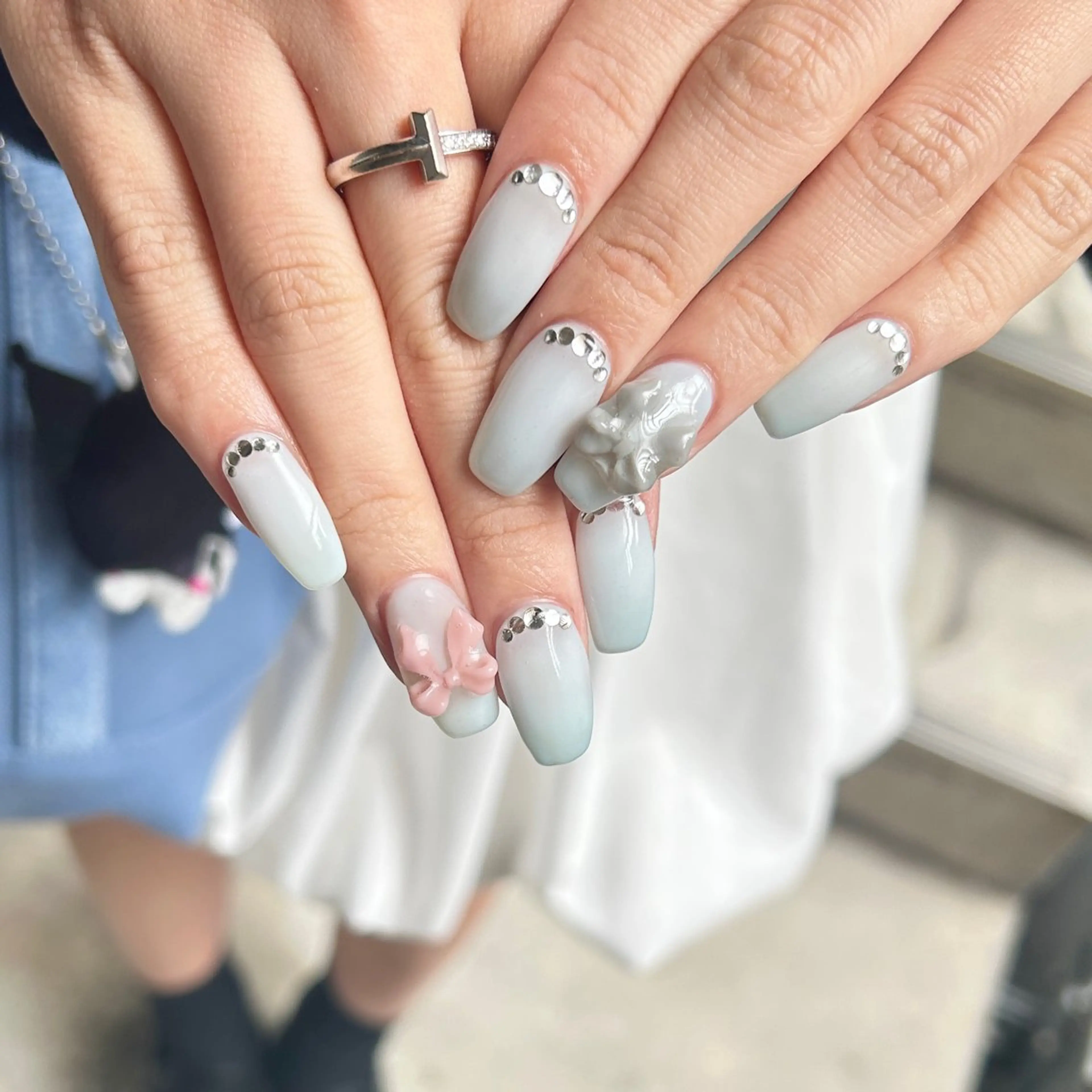 ネイル ハンドネイル フットネイル ease NAIL SALONのネイルデザイン