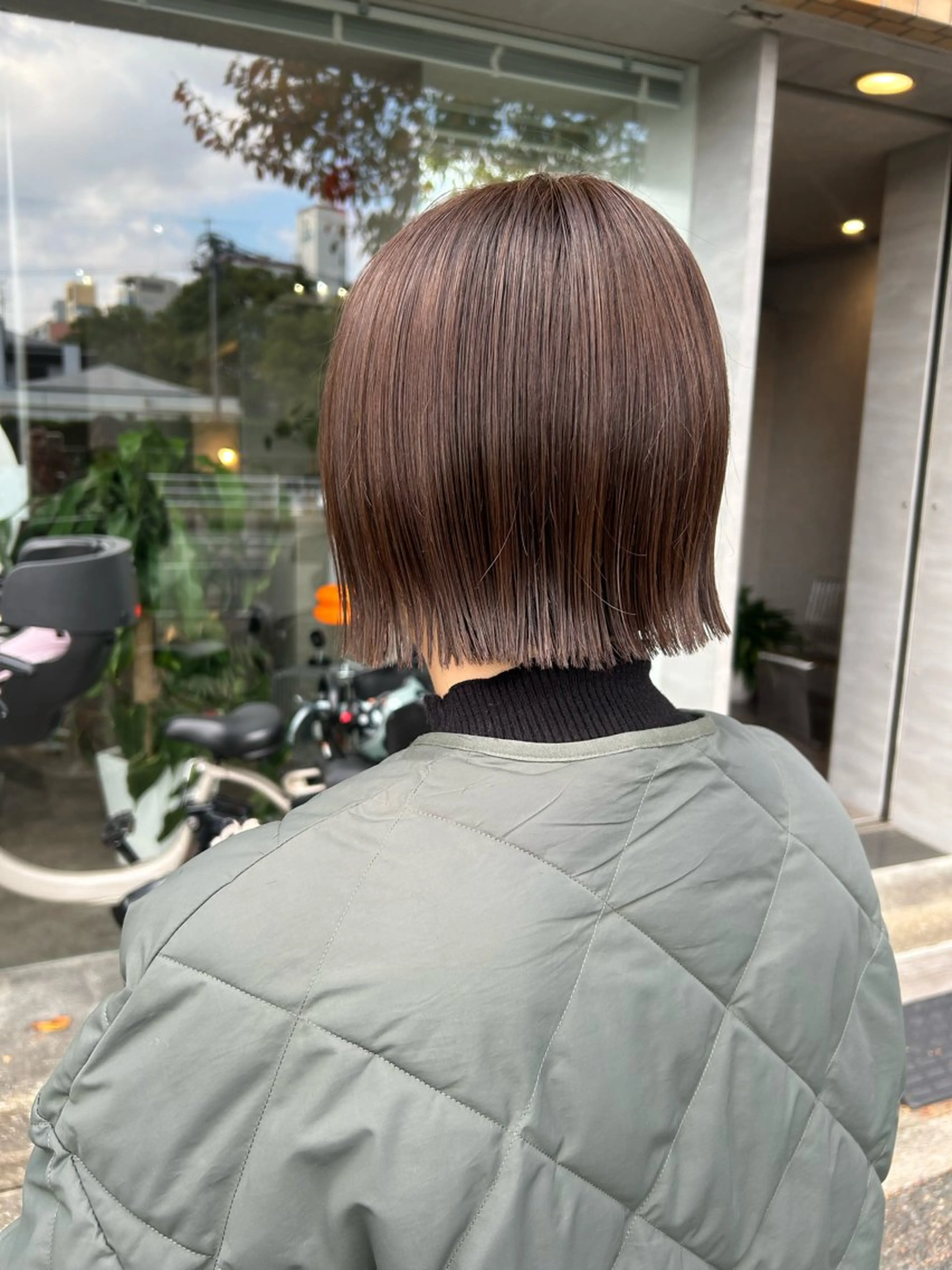 ショート カラー 井手 素子のヘアスタイル
