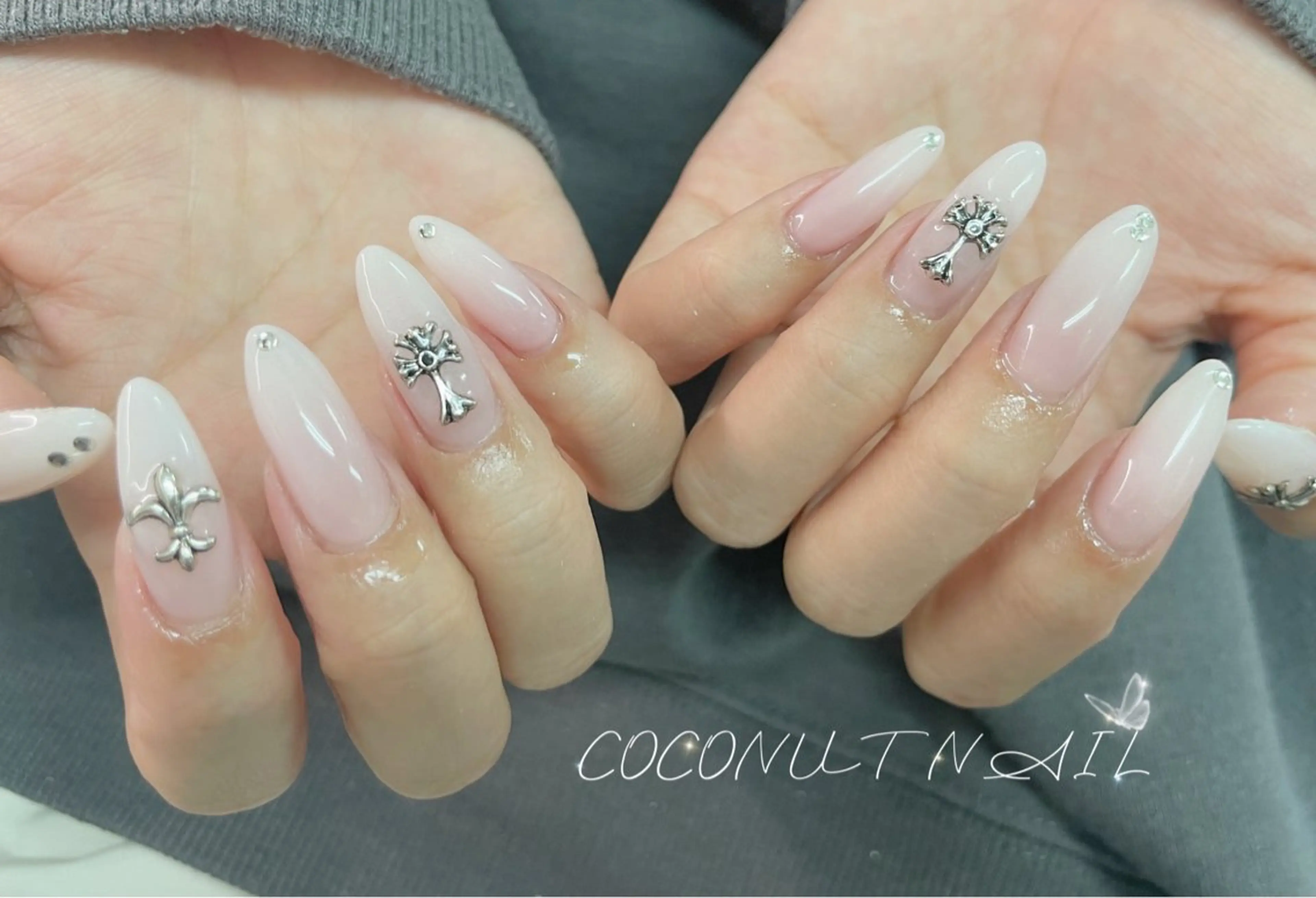 ネイル べっ甲ネイル フレンチネイル キラキラネイル マグネットネイル 大理石ネイル(マーブル) ハンドネイル 神田 ココナッツのネイルデザイン