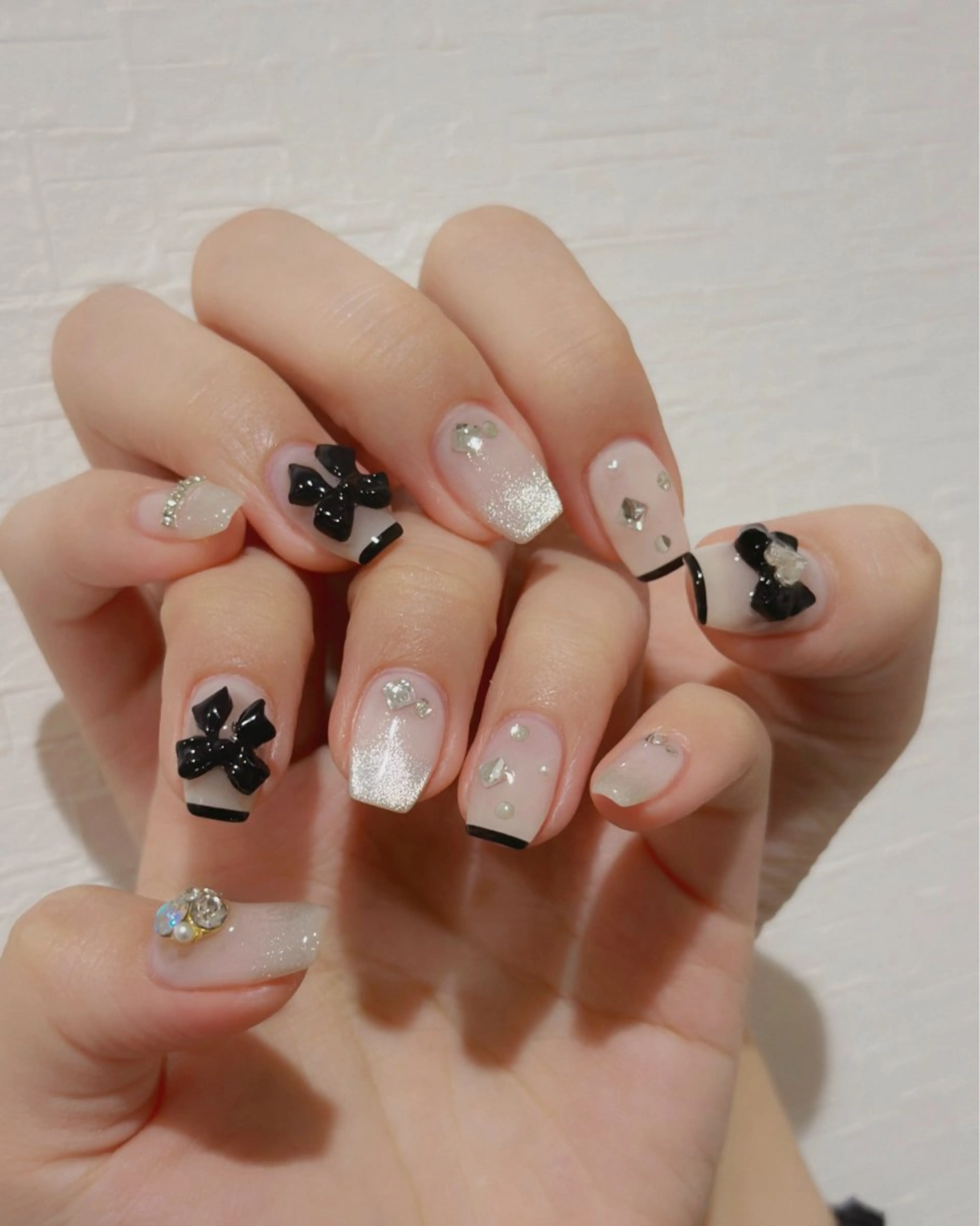 ネイル オーロラネイル 長さ出し フットネイル ラメ(グリッター) ラメグラデーション ハンドネイル 👍thumbs up nail👍のネイルデザイン