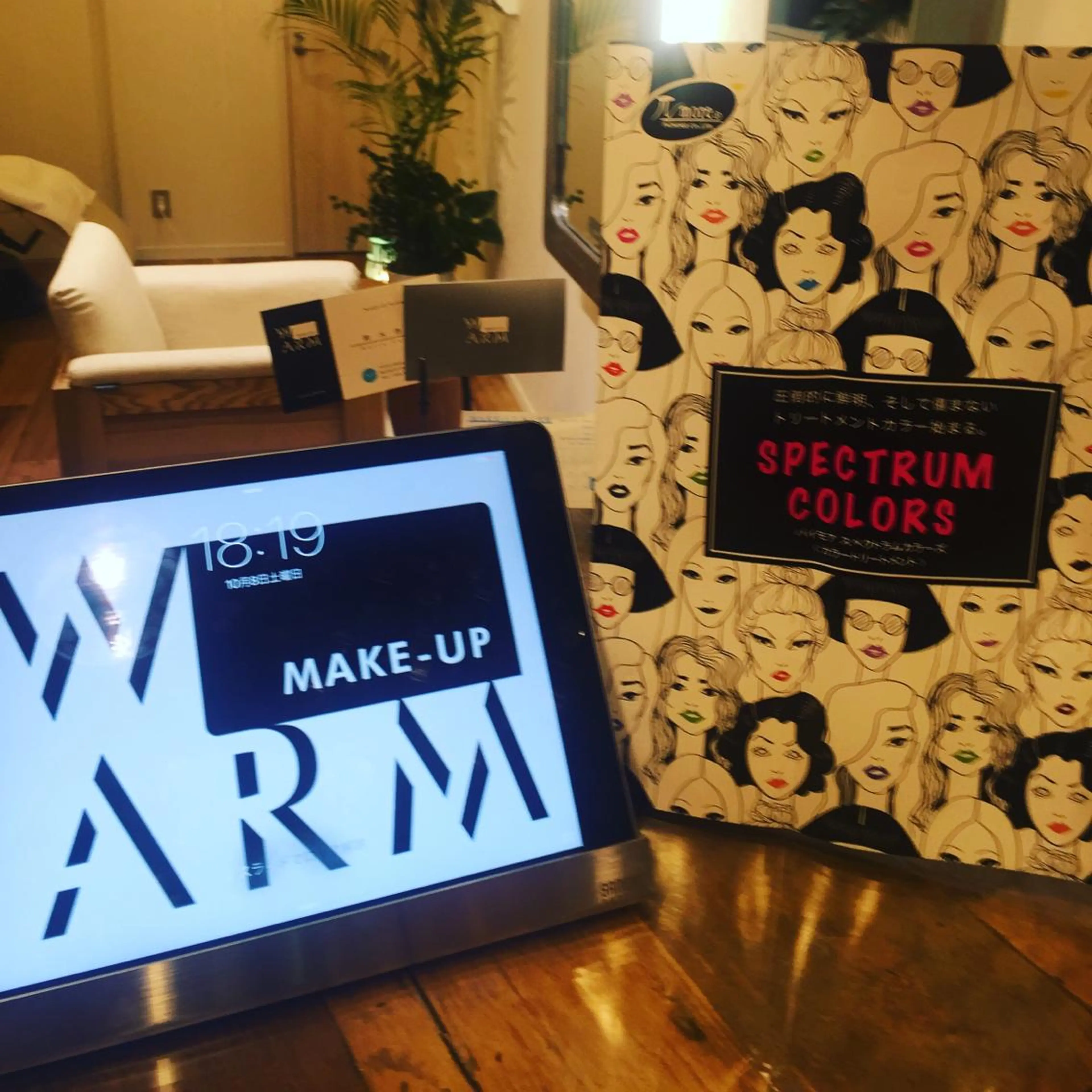 MAKEーUP WARMのヘアスタイル