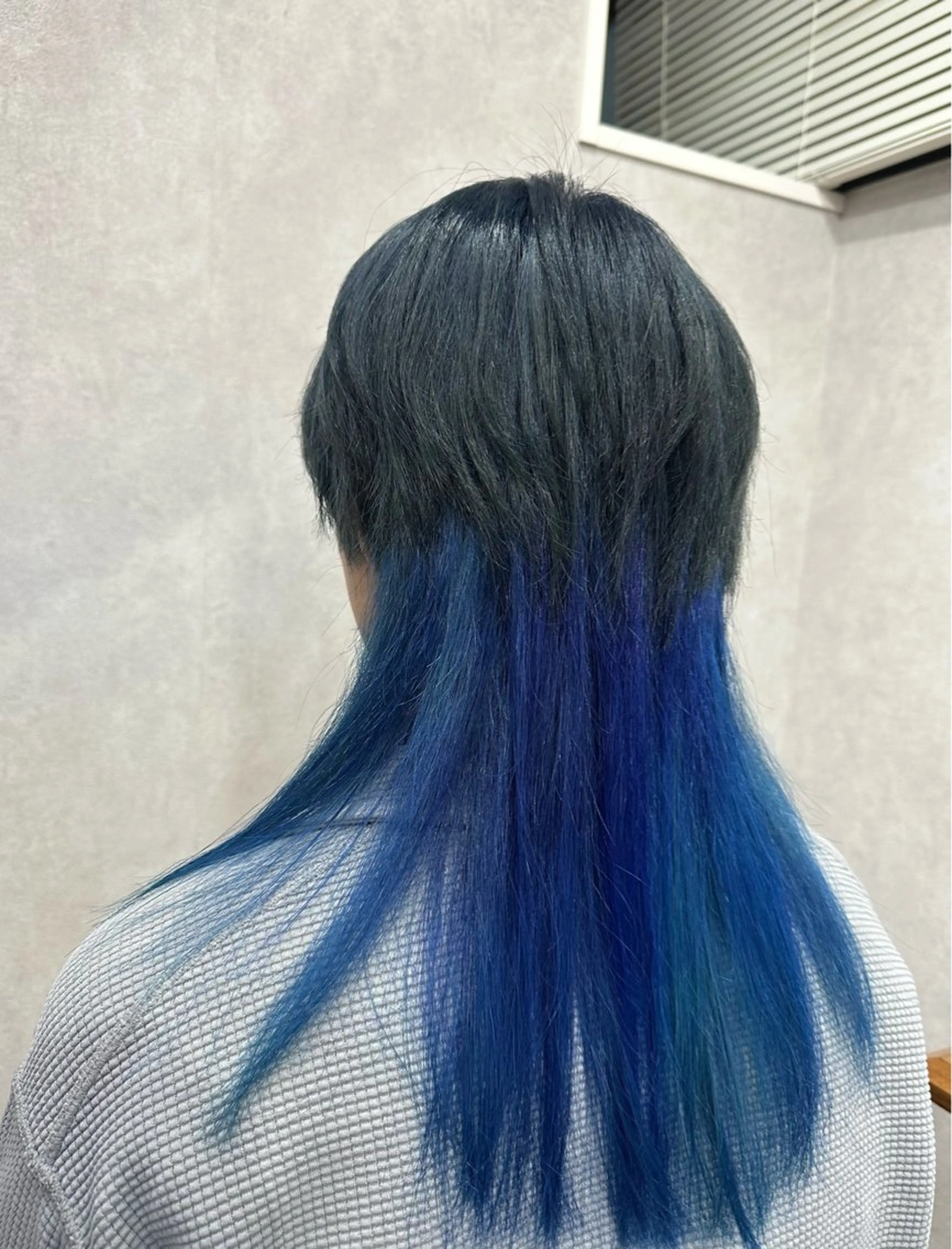 セミロング ヘアカラー ✂️秋葉原 🤍YURI🤍のヘアスタイル