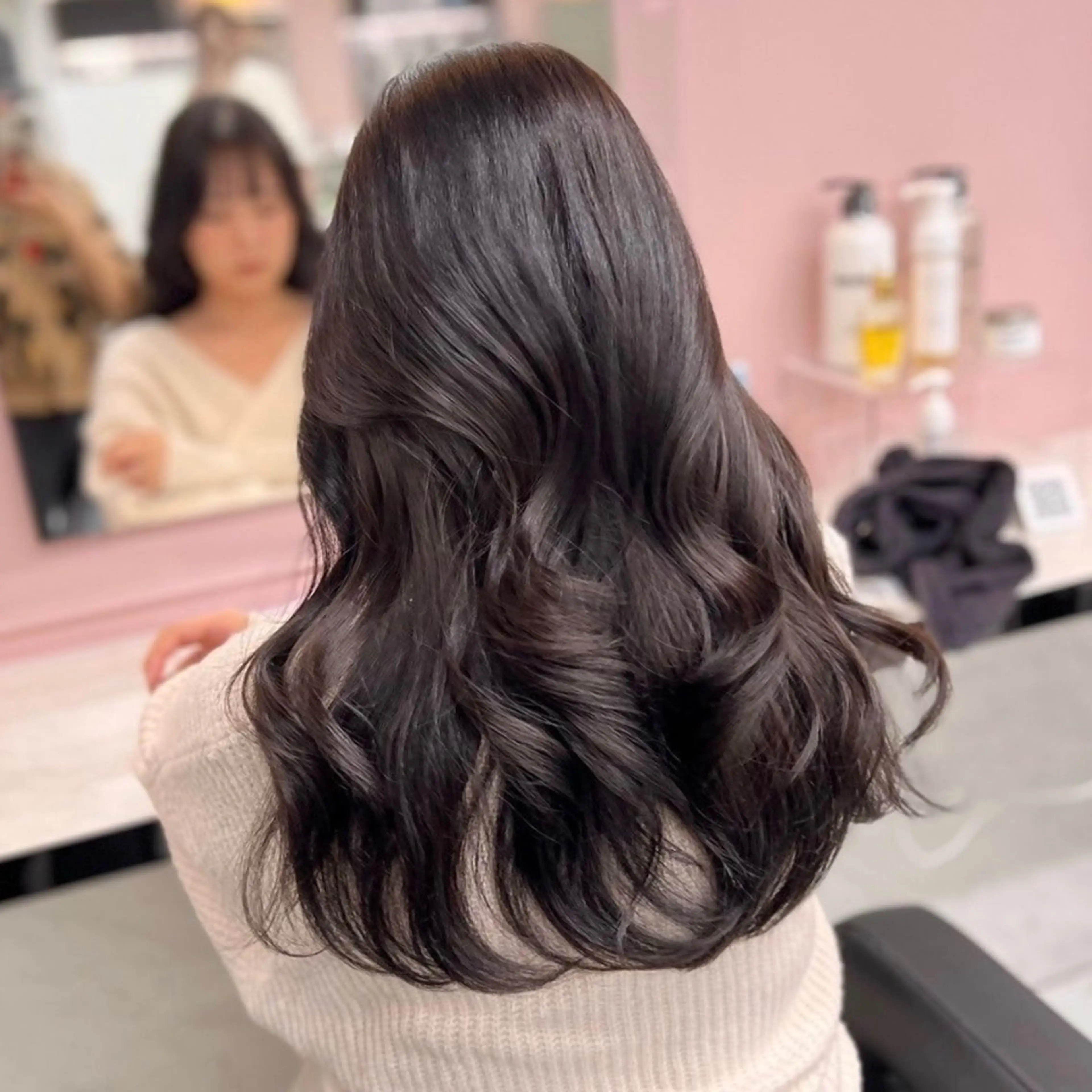 ロング カラー ヘアカラー トリートメント ヘッドスパ ヘアセット 韓国風艶髪🎀 暖色カラー🤍のヘアスタイル