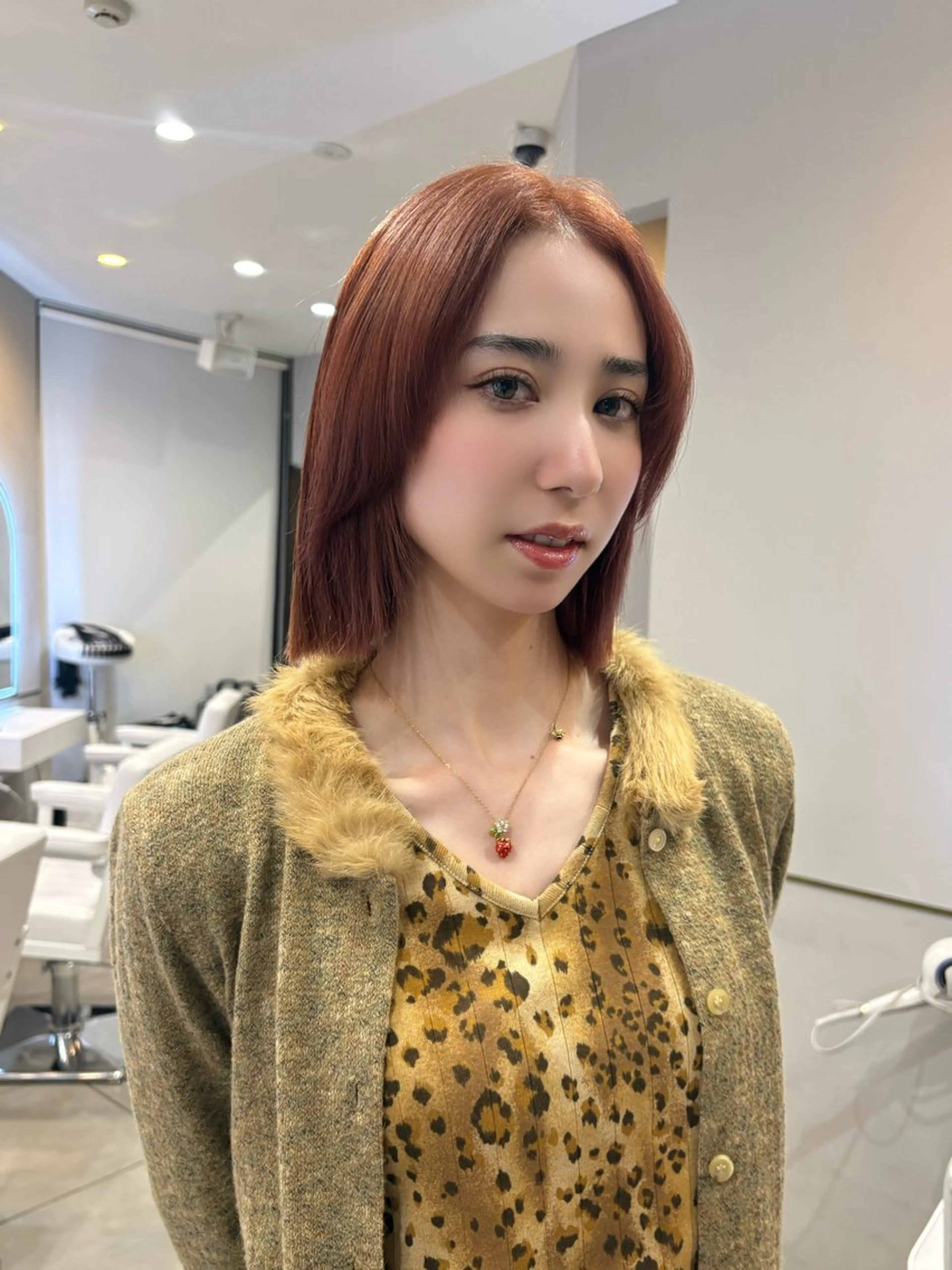 ミディアム カット ヘアカラー トリートメント 縮毛矯正／髪質改善 _MiMiのヘアスタイル