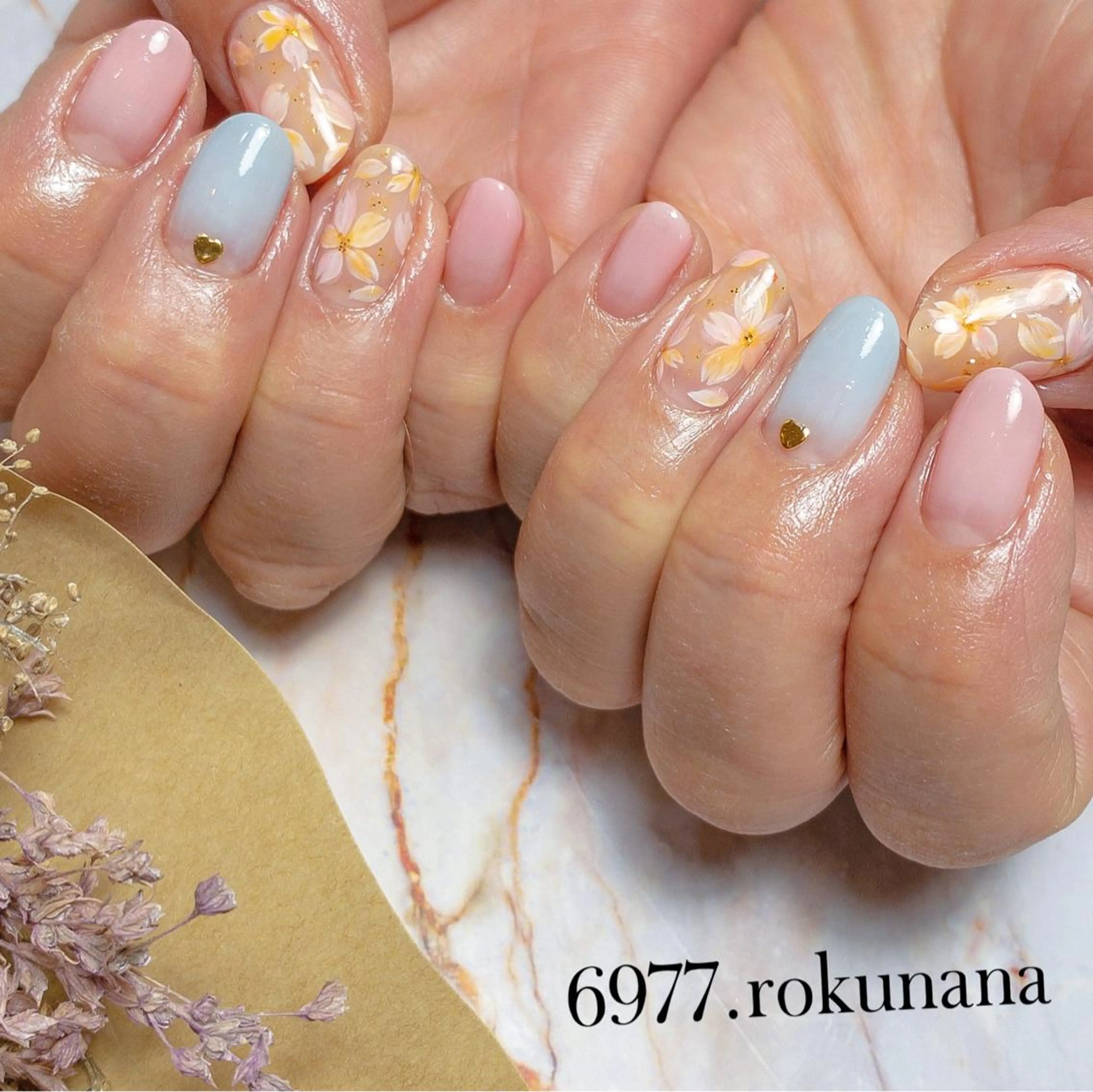 ネイル rokunana 佐野のネイルデザイン