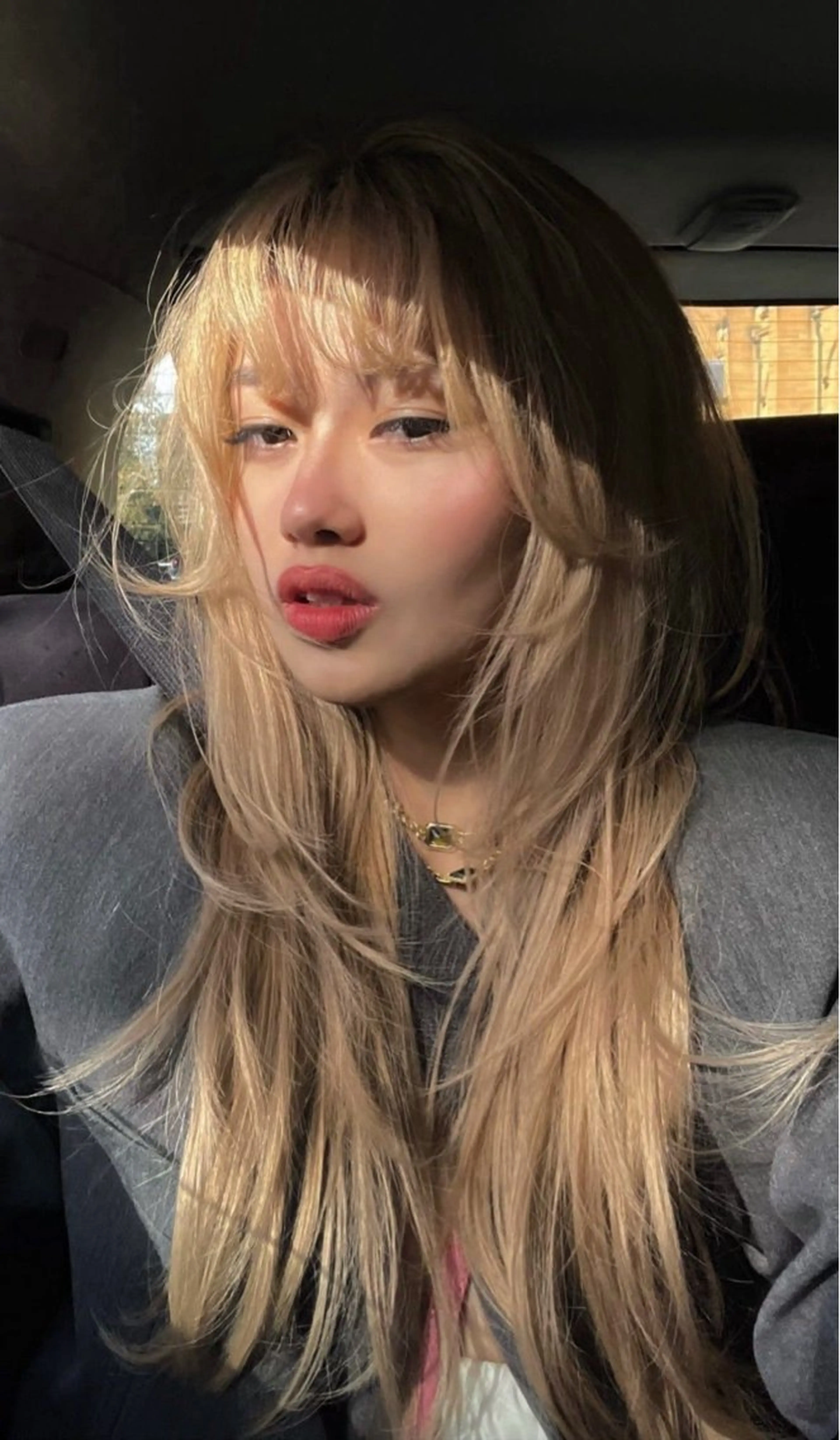 セミロング カラー ブロンド ハイトーンカラー 💎韓国/ レイヤー カット/ 暖色🫧のヘアスタイル