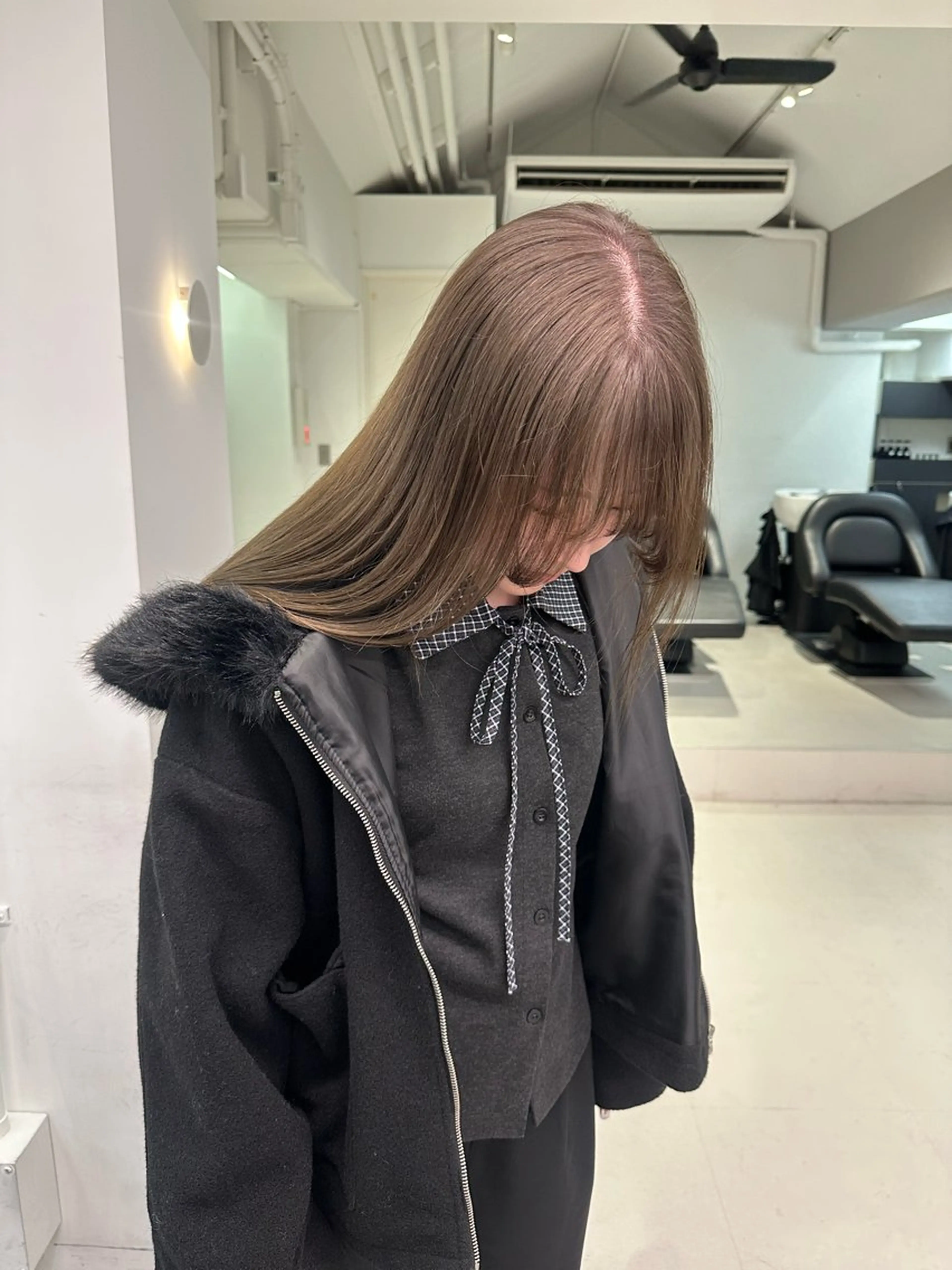 ロング カラー ベージュカラー ブリーチ ハイトーンカラー ブリーチなしカラー ボブ カット ヘアカラー トリートメント REINA☁️透明感 カラー/ぷつっと♡のヘアスタイル