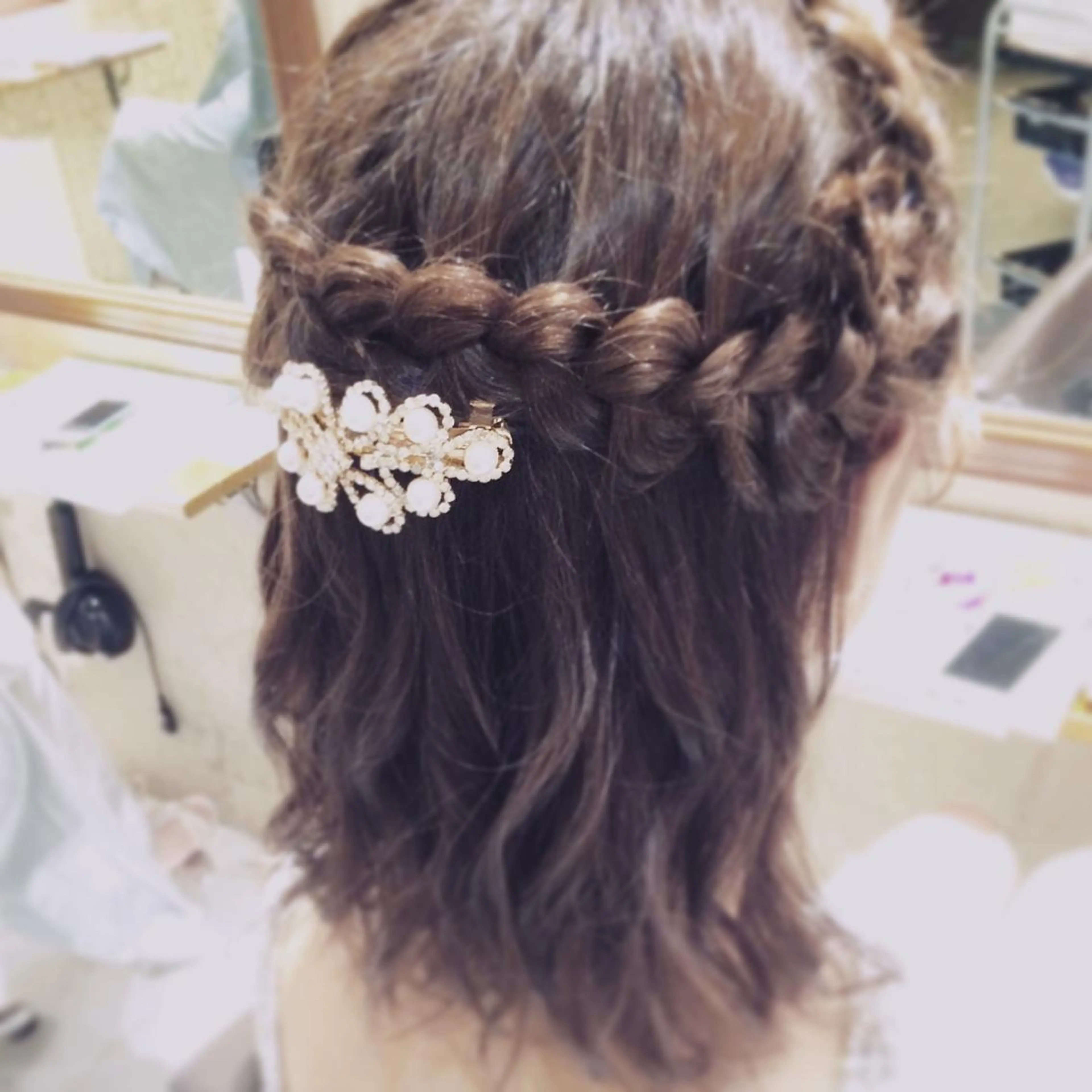 ミディアム セミロング ヘアアレンジ ハーフアップ kazufumi ..のヘアスタイル