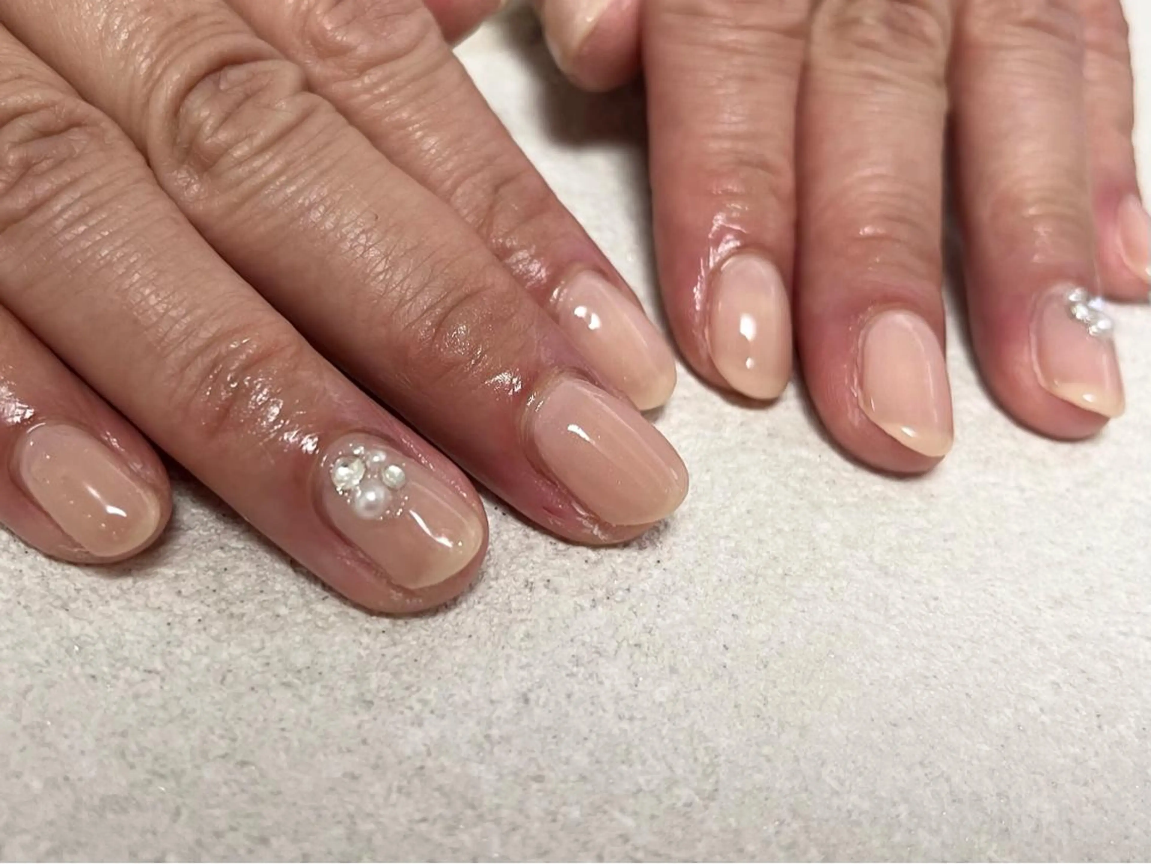 ネイル オーロラネイル フラワーネイル フットネイル フレンチネイル ジェルネイル mogunail &blowのネイルデザイン