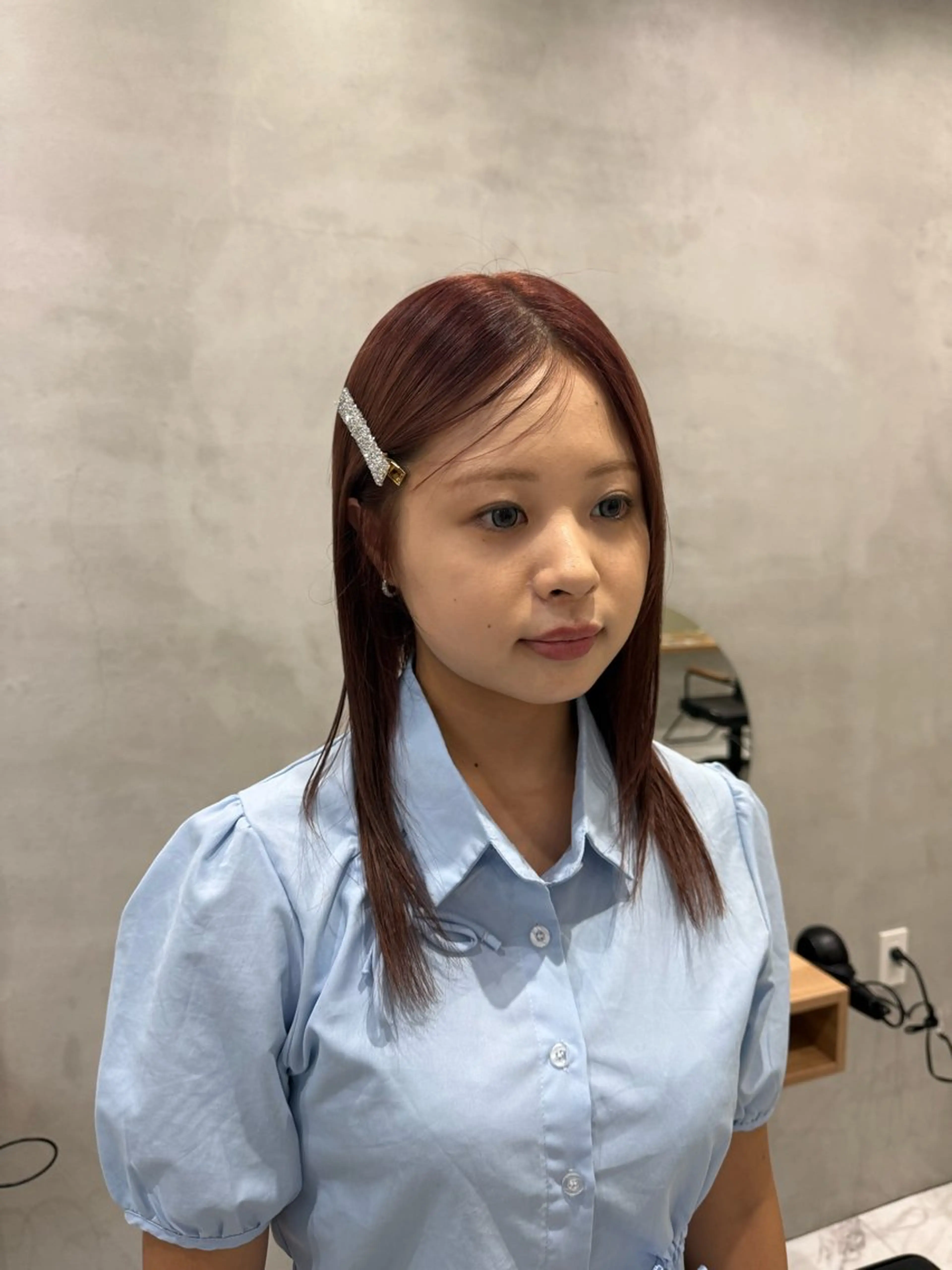 ミディアム トリートメント トリートメント 柔らかレイヤー× 透け感カラー/SUのヘアスタイル