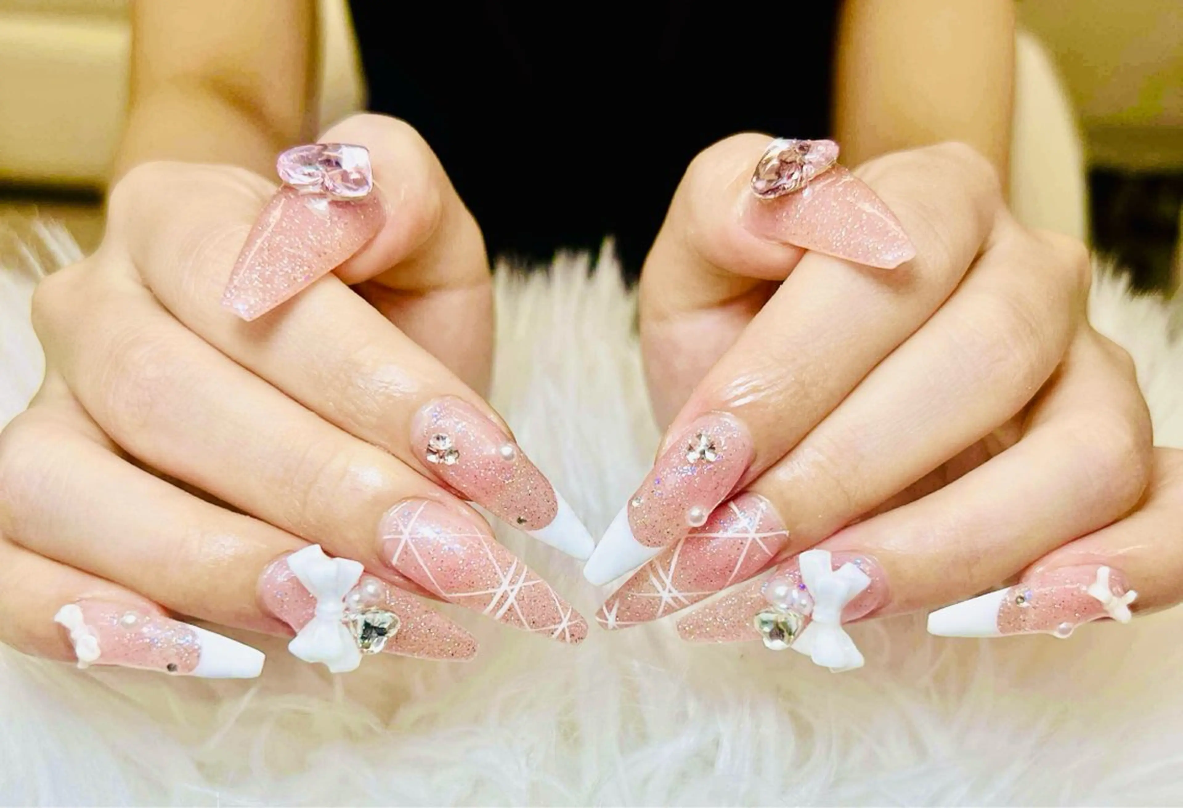 ネイル チークネイル 長さ出し フラッシュネイル フレンチネイル グラデーション ハンドネイル NGUYEN DUNGのネイルデザイン