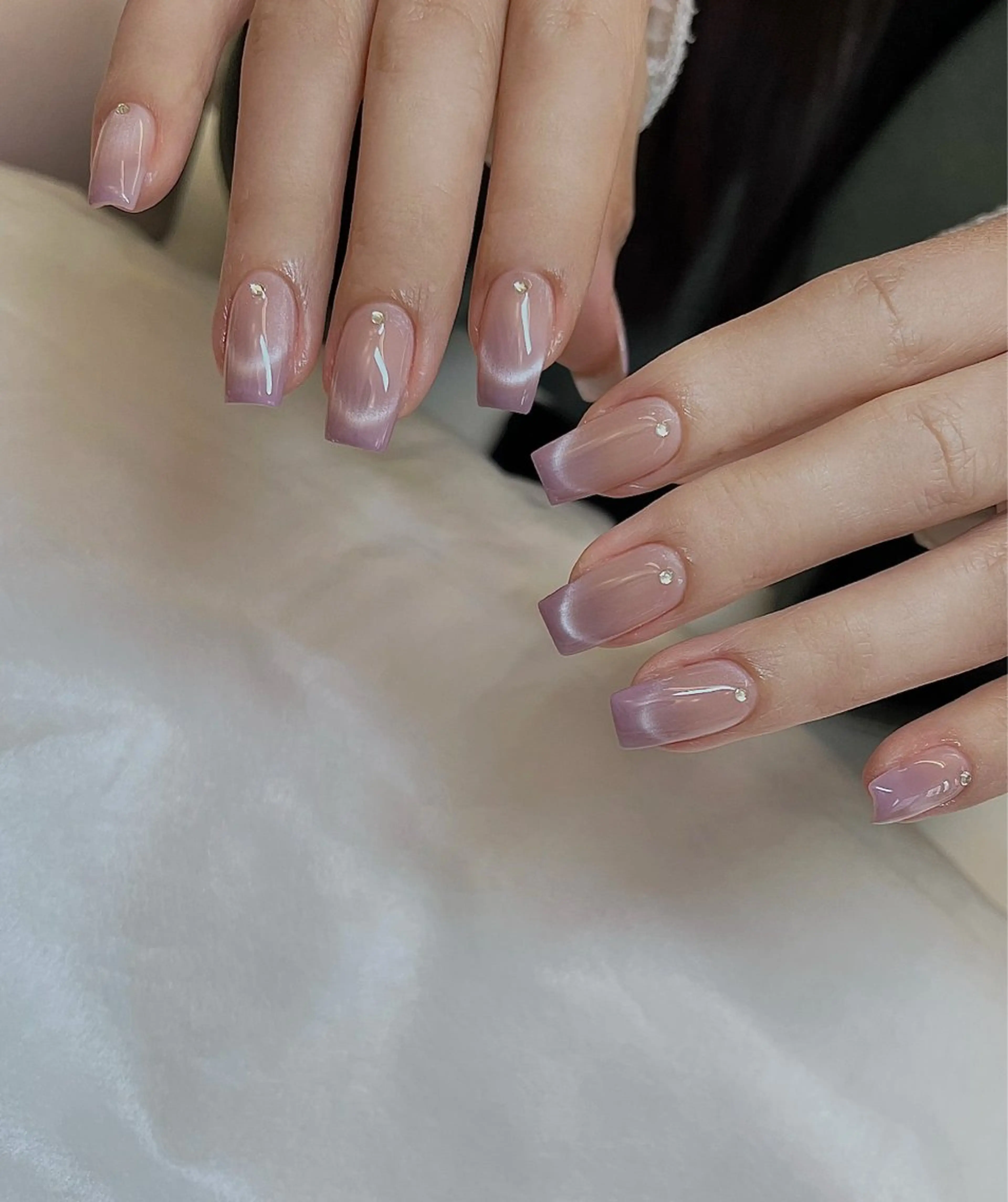 ネイル オーロラネイル 長さ出し フットネイル 韓国ネイル ラメ(グリッター) 👍thumbs up nail👍のネイルデザイン